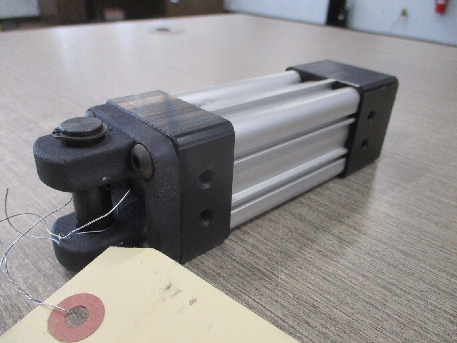 BW Container Systems Pneumatic Cylinder 1.50BB4MAU14A02.00 250 PSI *No Box* New