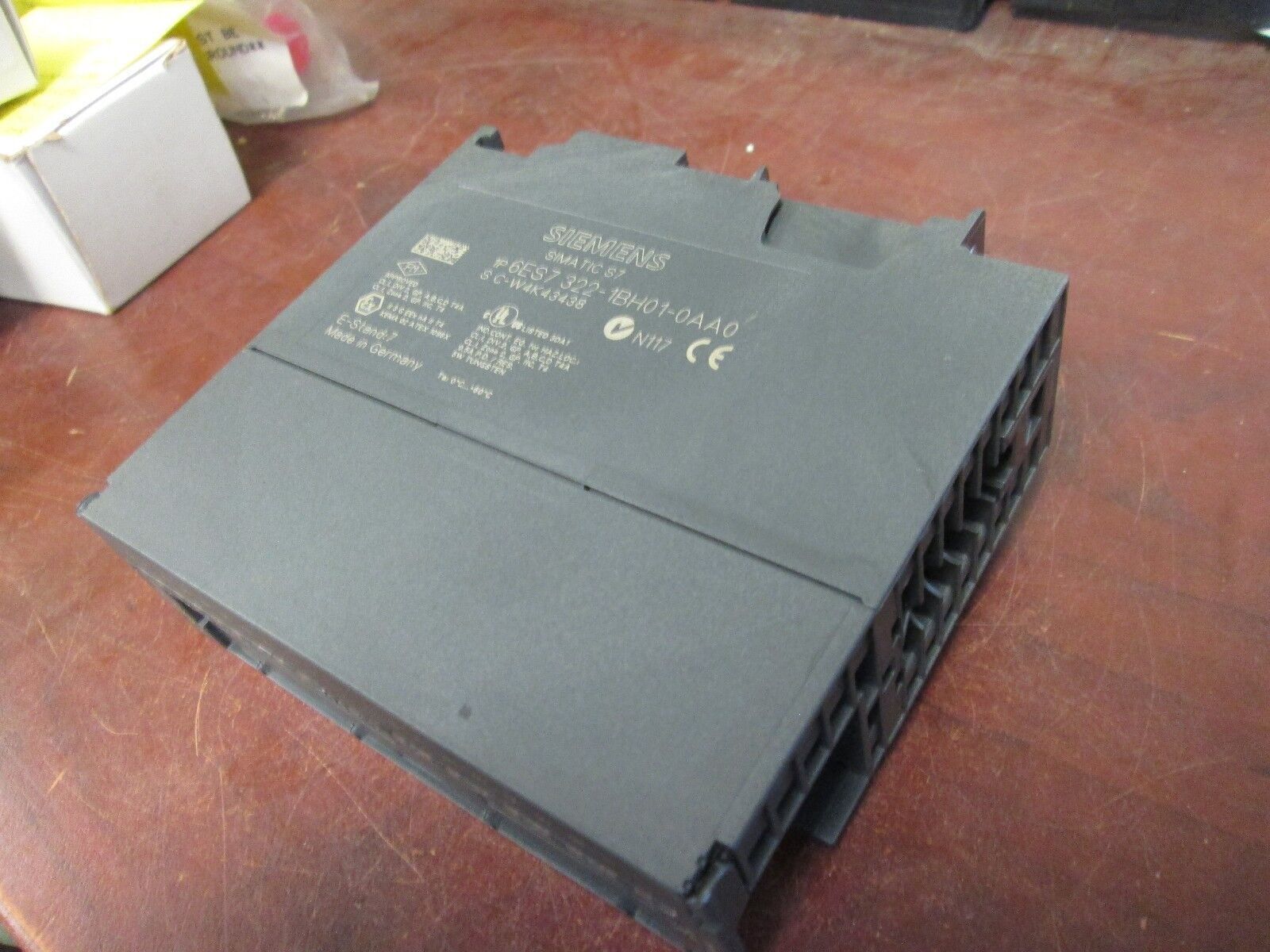 Siemens Simatic S7 Digital Output Module 6ES7 322-1BH01-0AA0 24VDC 0.5A Used