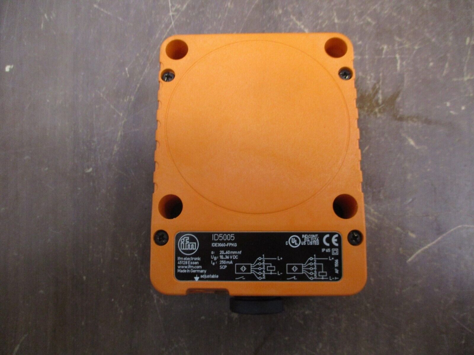 IFM Efector 100 Inductive Sensor ID5005 New Surplus