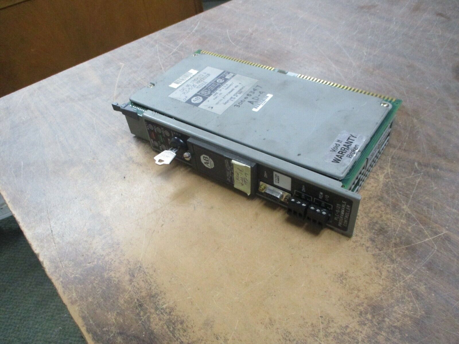 Allen-Bradley PLC-5/25 Processor Module 1785-LT2 A Ser. A F/W Rev. M Used