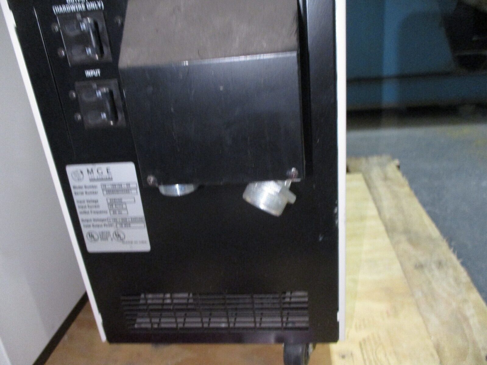 MGE UPS Battery Cabinet 72-153158-02 10kVA Used