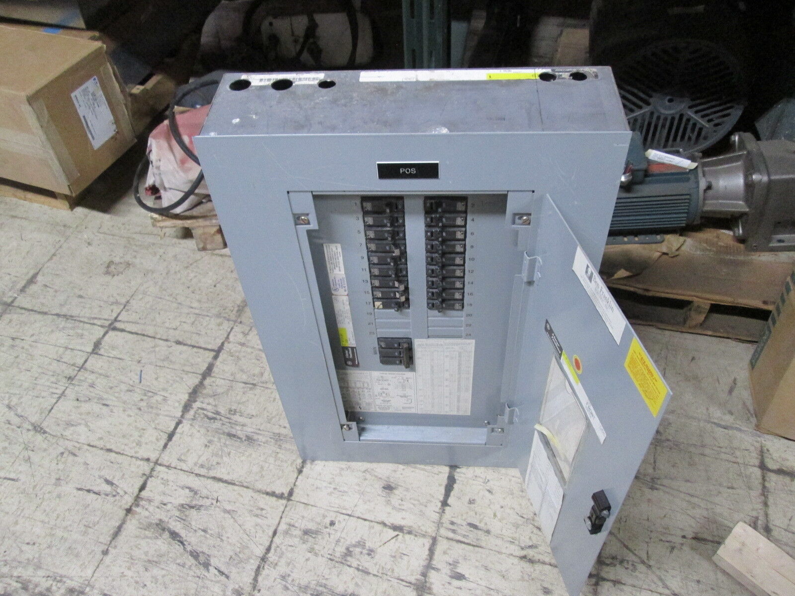GE Main Breaker Circuit Breaker Panel AQF3241ABX AXB4 125A Max 208Y/120V Used