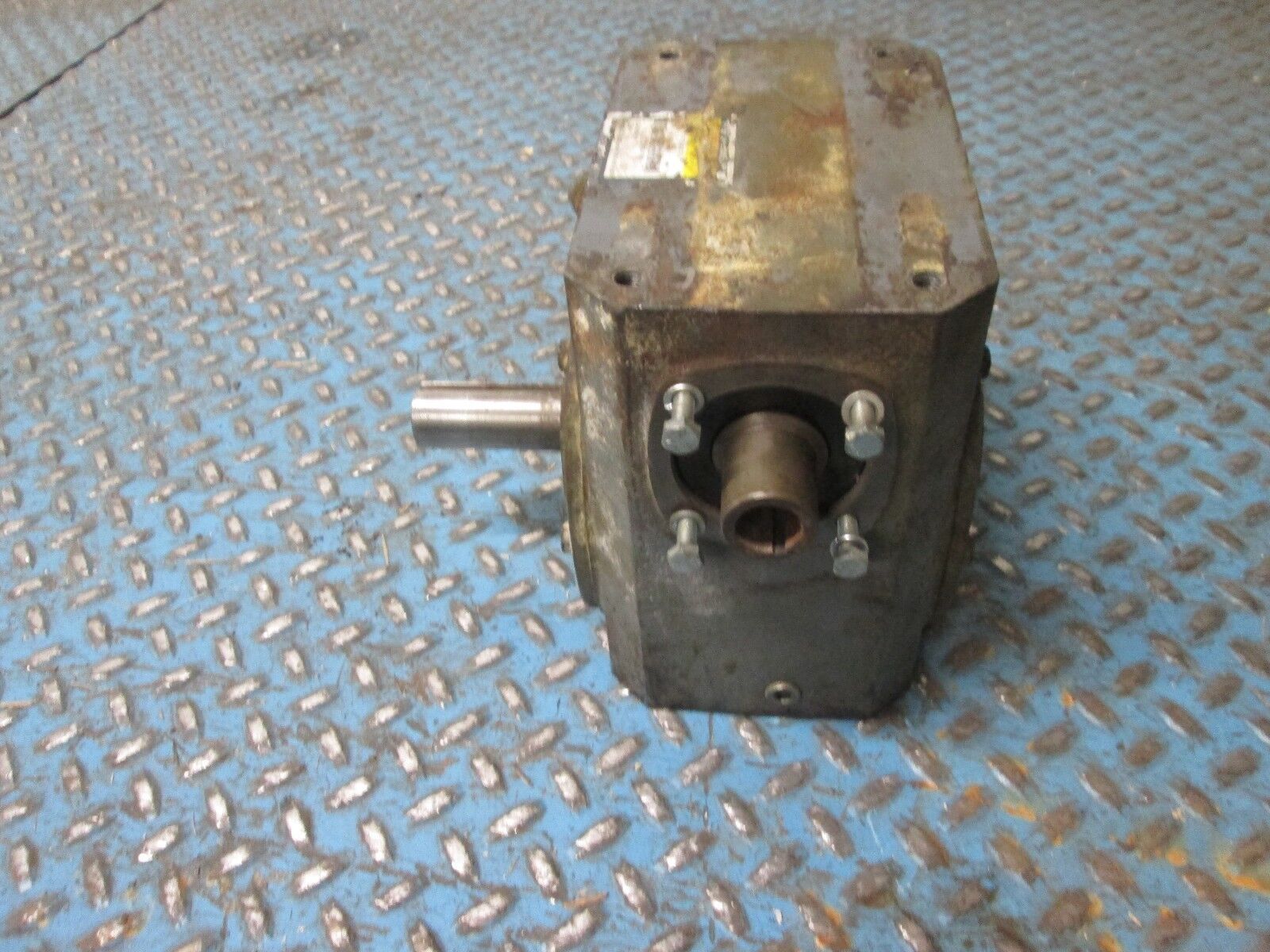 Boston Gear Reducer F732-30-B7-G Ratio 30:1 2.44HP IN 2140 IN-LB Torque Out Used