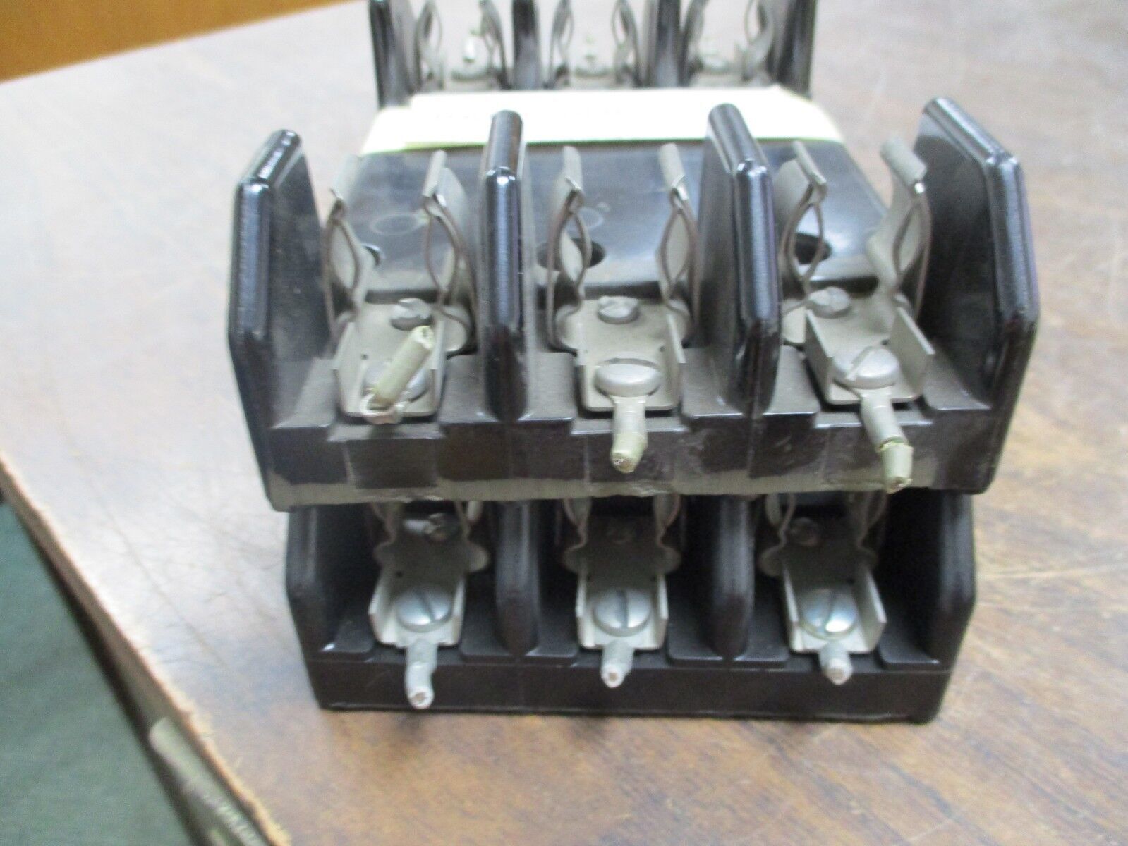Bussmann/USD Fuse Block R60030 / 581-G 30A 600V 3P *Lot of 2* Used