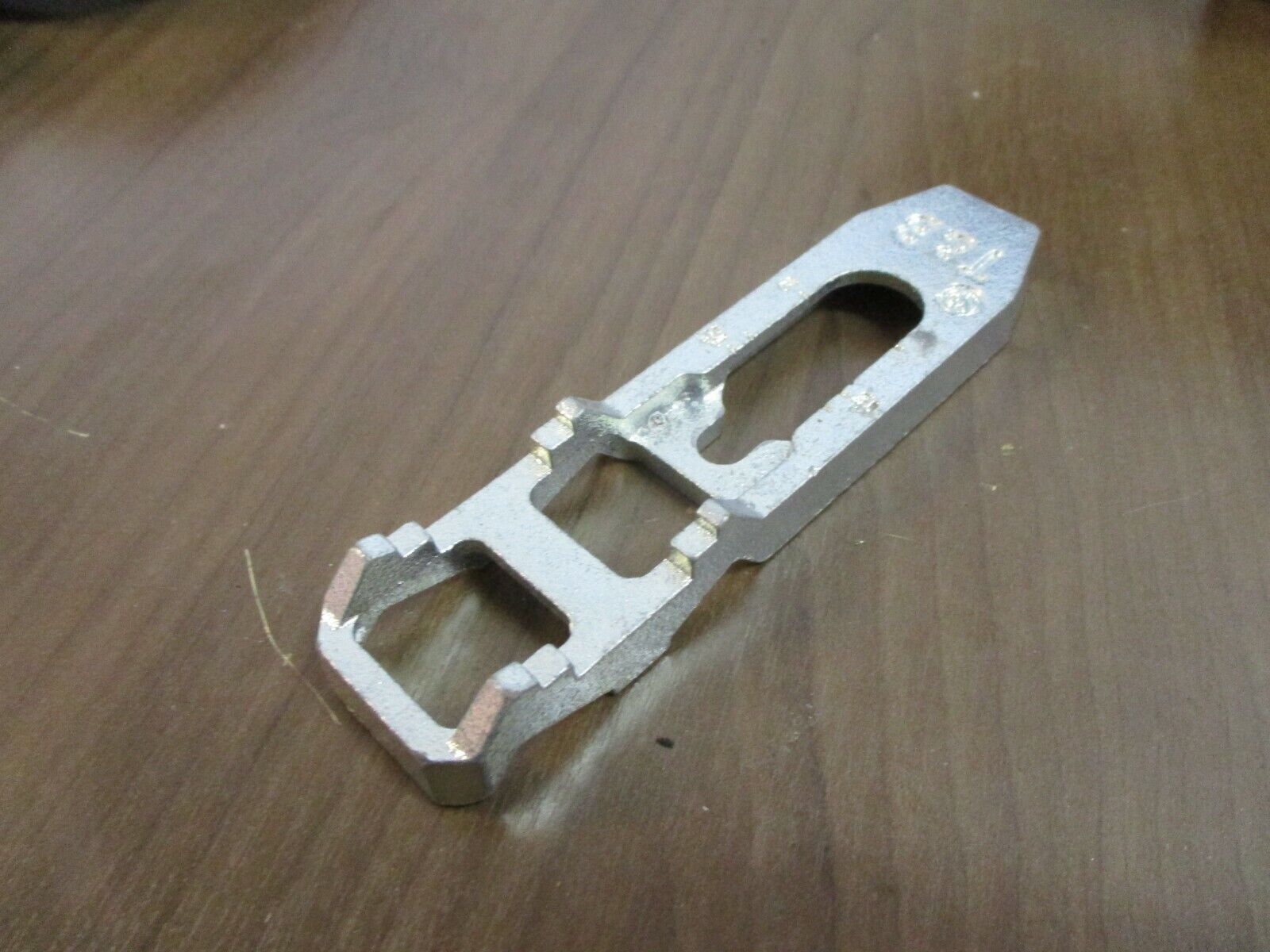 Thomas & Betts Conduit Spacer 1351 For 1 1/4", 1 1/2", 2" Conduit Pre-Mountable
