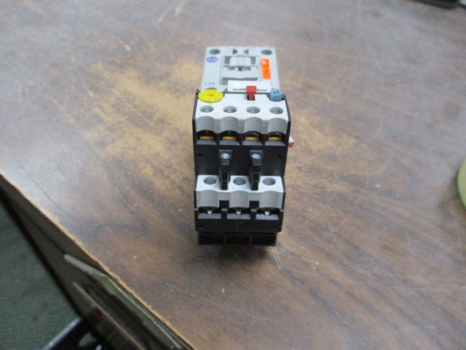 Allen-Bradley Starter 100-C09*10/193-TAB16 120V Coil 25A 600V Trip: 1-1.6A Used