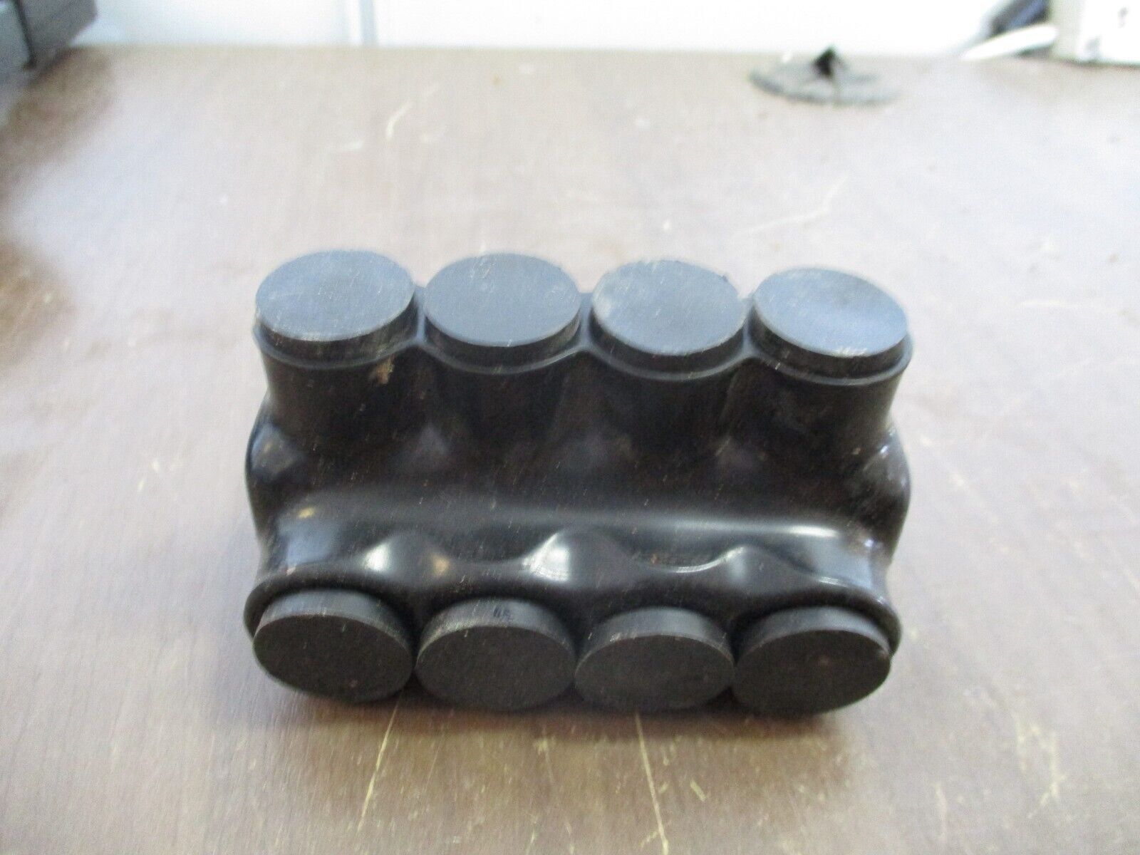 Polaris Pre-Insulated Connector IPLD 2500-4 250MCM-6AMG 4P Used