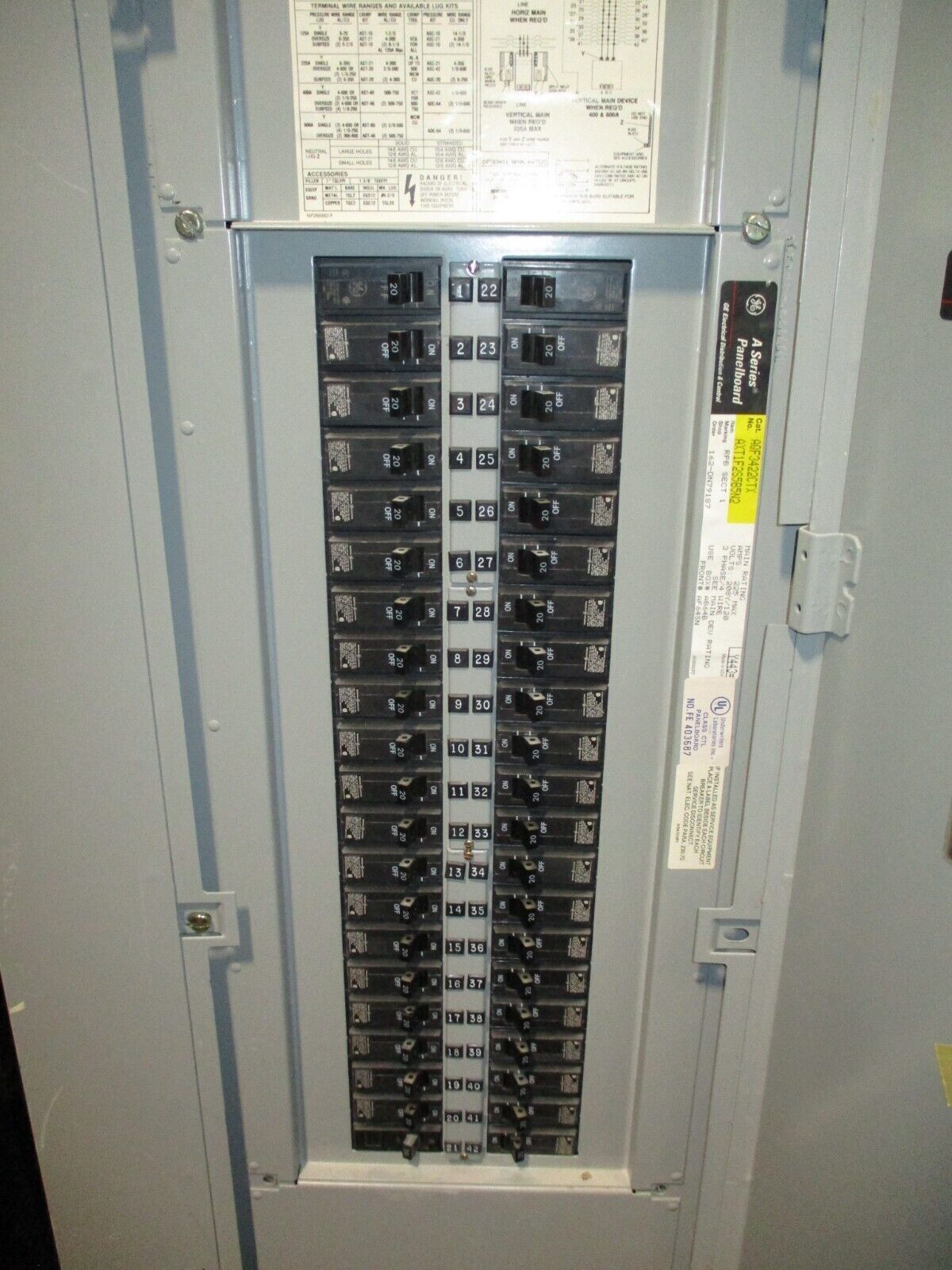 GE Main Breaker Circuit Breaker Panel AQF3422CTX 225A Max, 150A Main 42-Slot