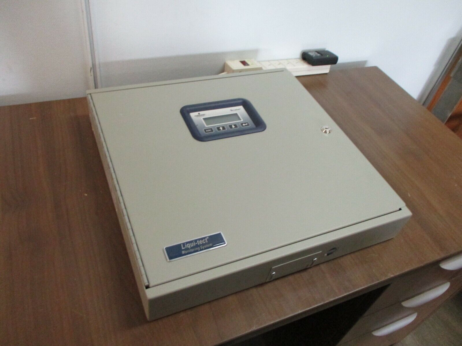 Liebert Liqui-Tect System Panel LPL1150 115V 4.0A 460VA 50/60Hz Type 1 Enclosure