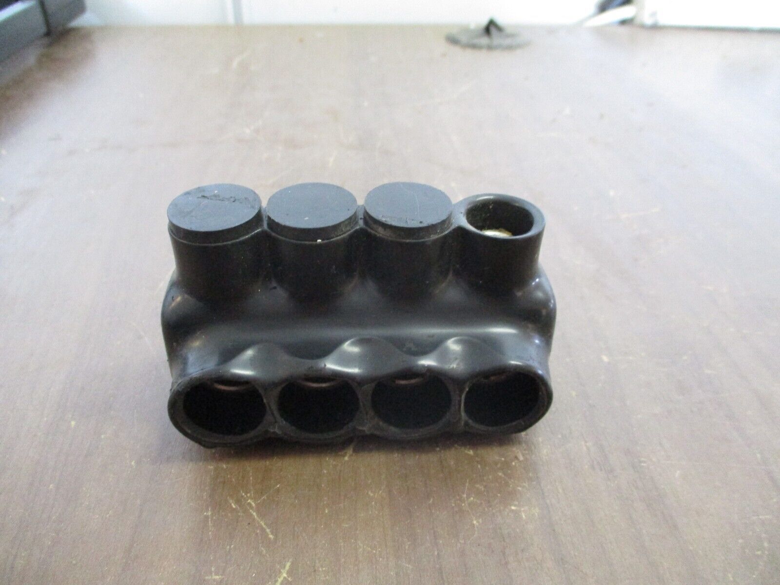 Polaris Pre-Insulated Connector IPLD 2500-4 250MCM-6AMG 4P Used