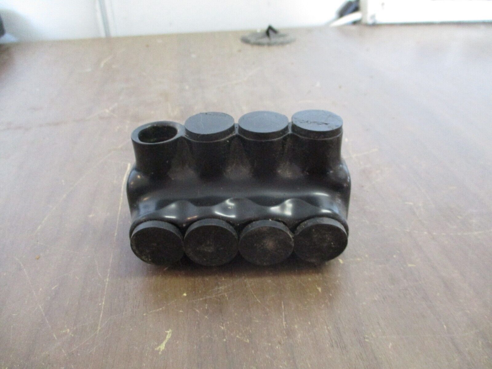 Polaris Pre-Insulated Connector IPLD 2500-4 250MCM-6AMG 4P Used