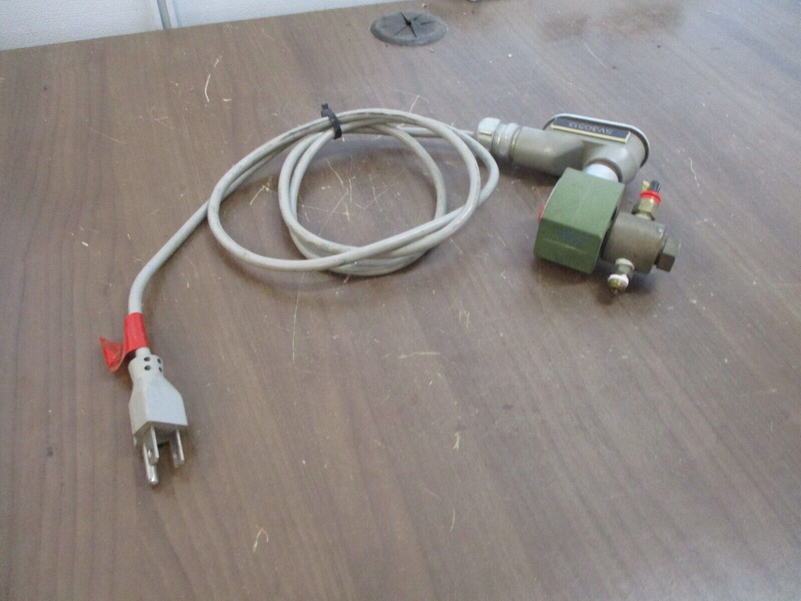 Asco Red-Hat II Solenoid Valve 8320G132 200PSI Used