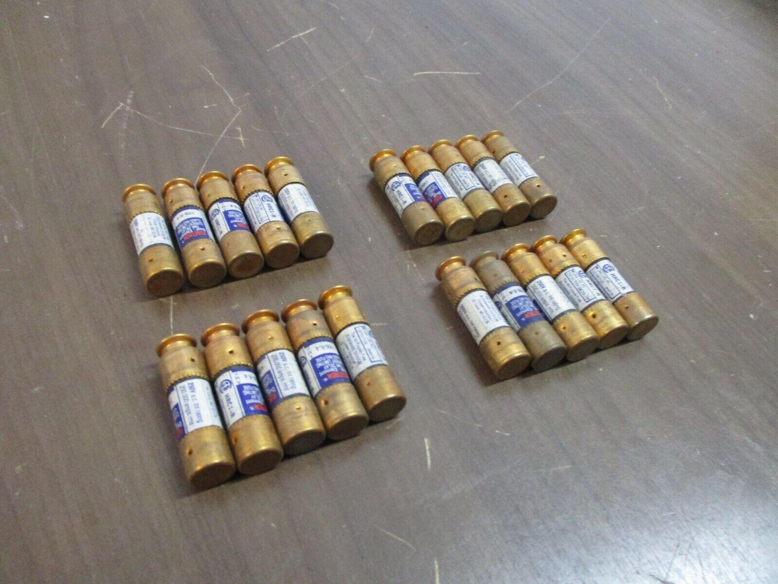 Bussmann Fusetron Fuse FRN-R-4 4A 250V *Lot of 20* Used
