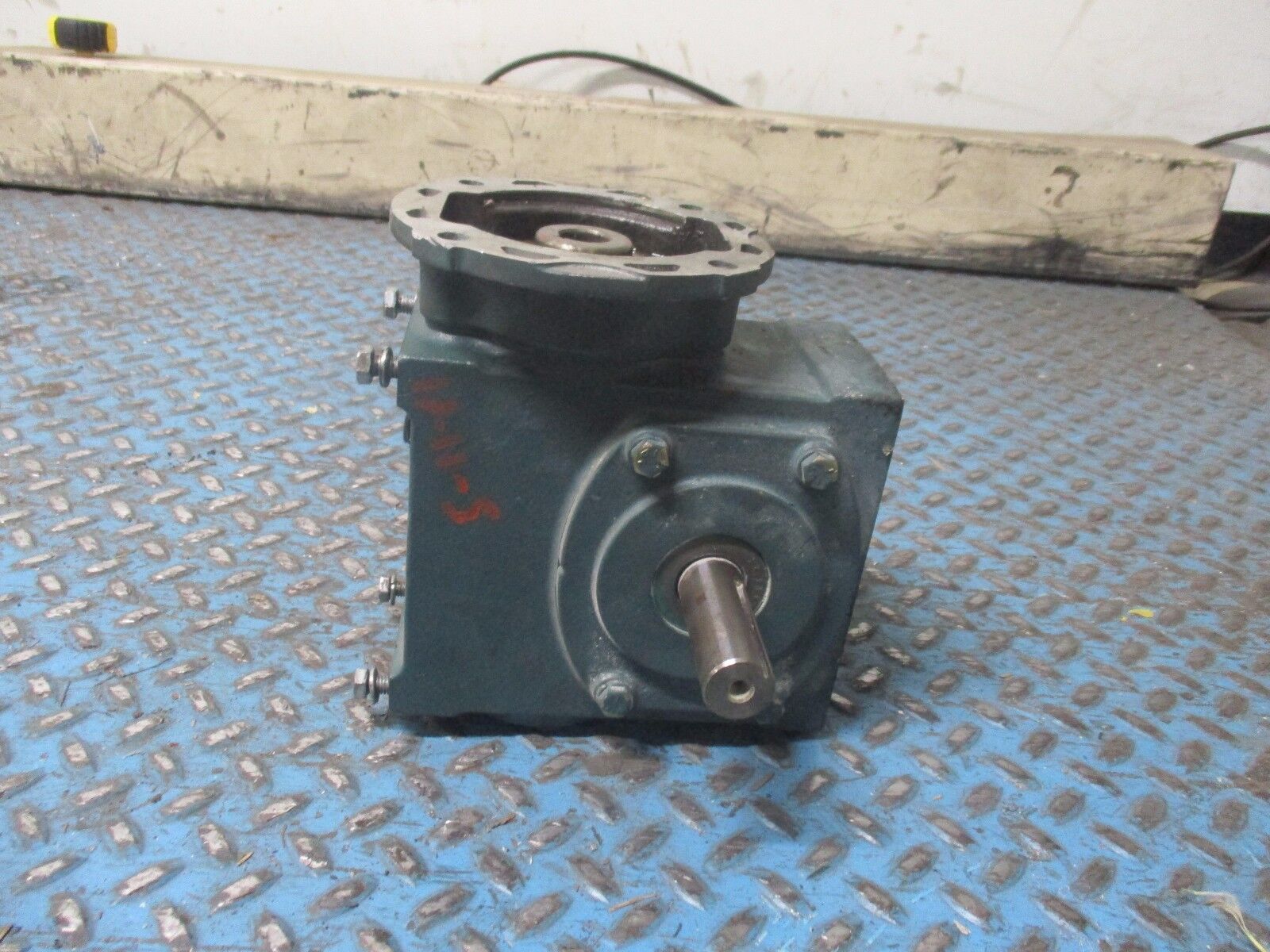 Dodge Tigear 2 Reducer 26Q20L19 Ratio 20:1 2.71Hp In 1673 In-Lb Torque Out Used