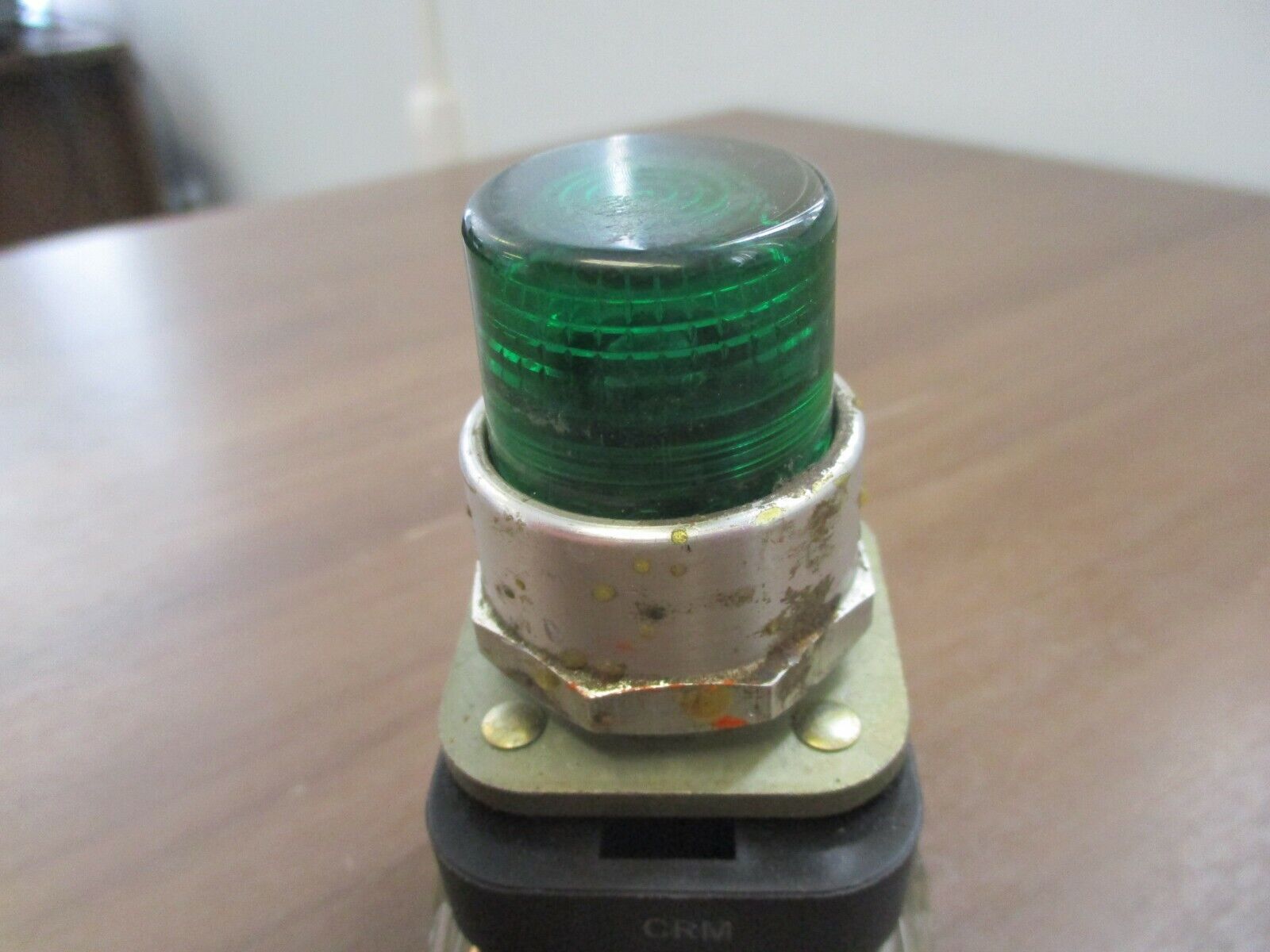 Allen-Bradley Illuminated Push Button 800T-PT16 120V 50/60Hz Green Used