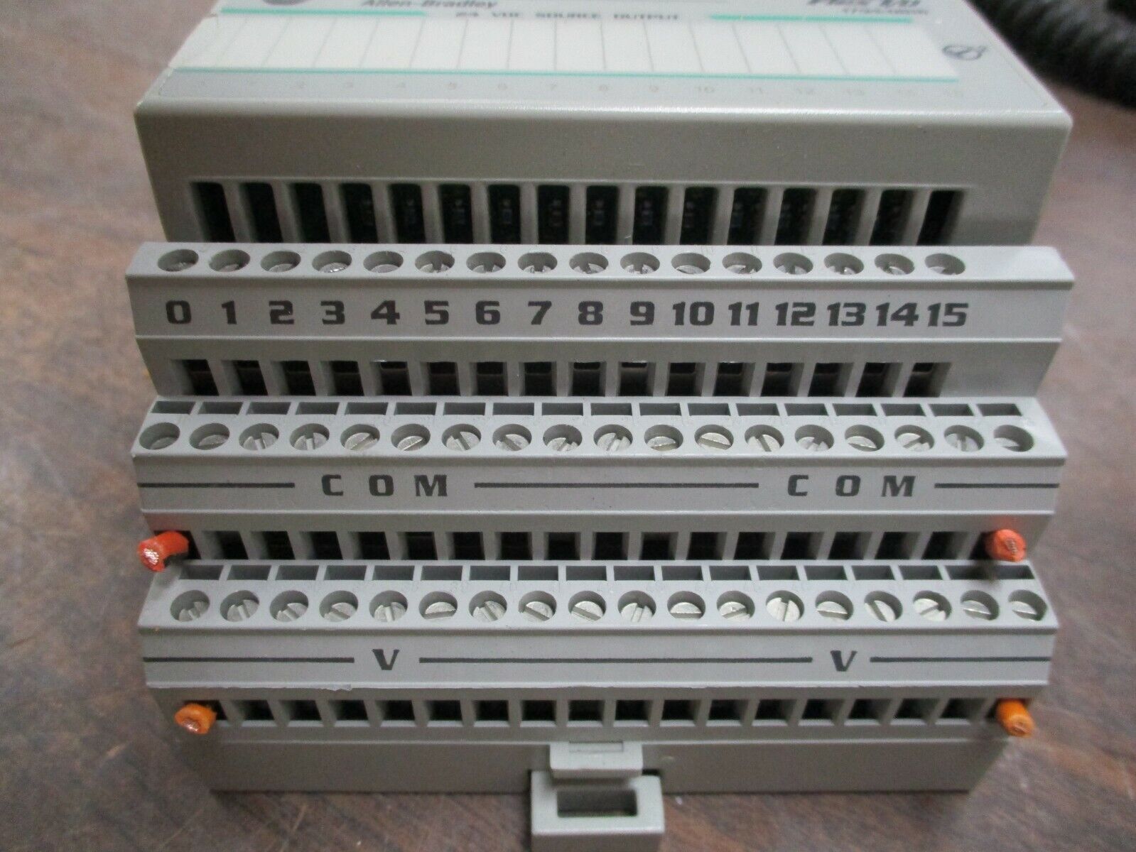 Allen-Bradley 24VDC Source Output Flex I/O 1794-OB16 Used