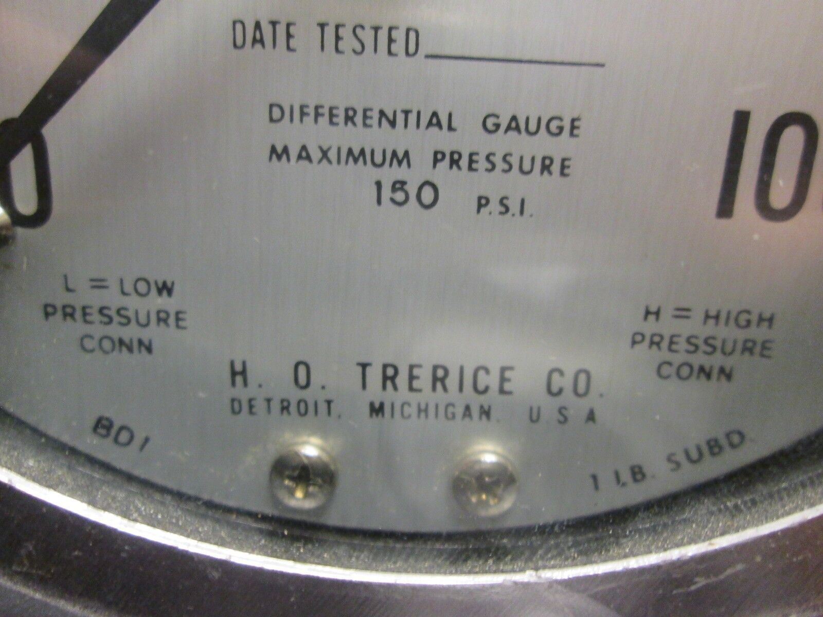 H.O. Trerice Co. Pressure Gauge G15-100 Range: 0-100 Used