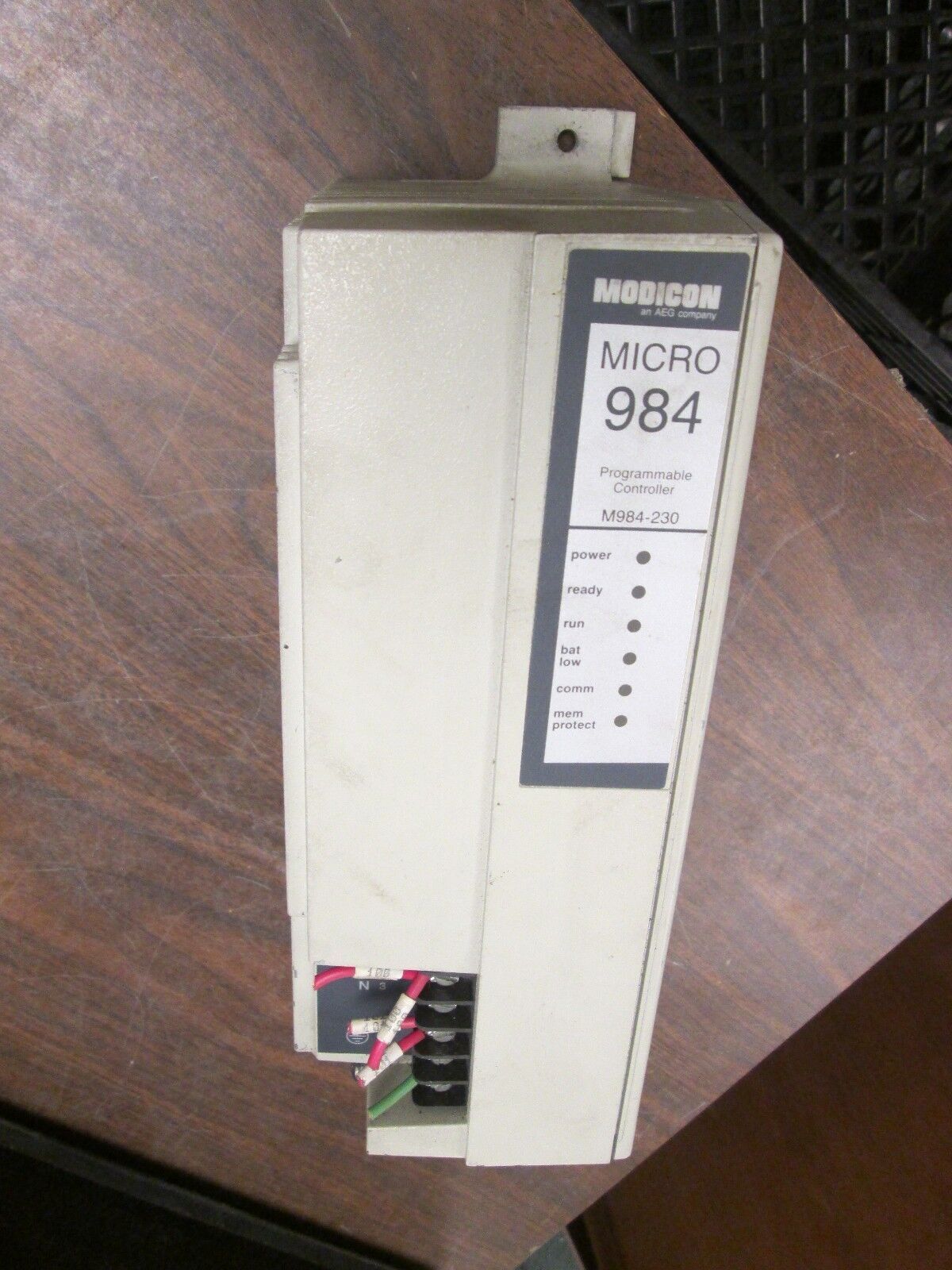 Modicon Programmable Controller PC-M984-230 115/220V 1.5A 50/60Hz Used