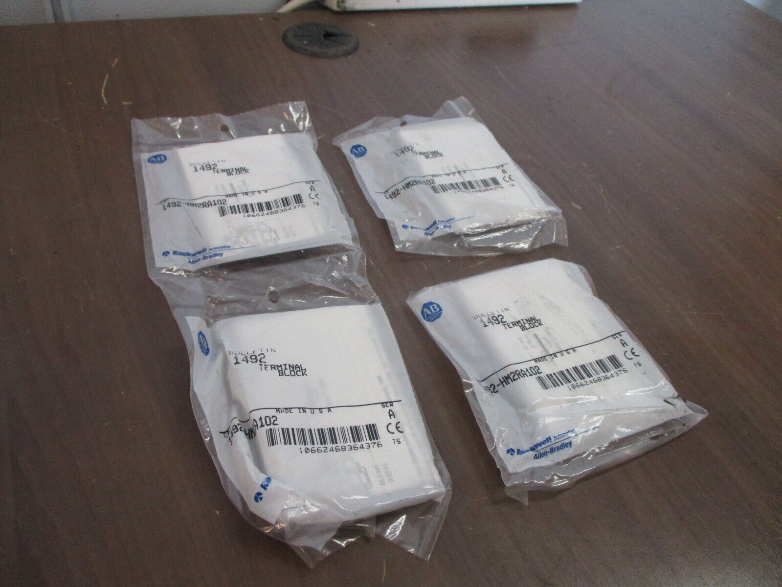 Allen-Bradley Multi-Rail Resistor Component 1492-HM2RA102 Ser. A *Box of 4*