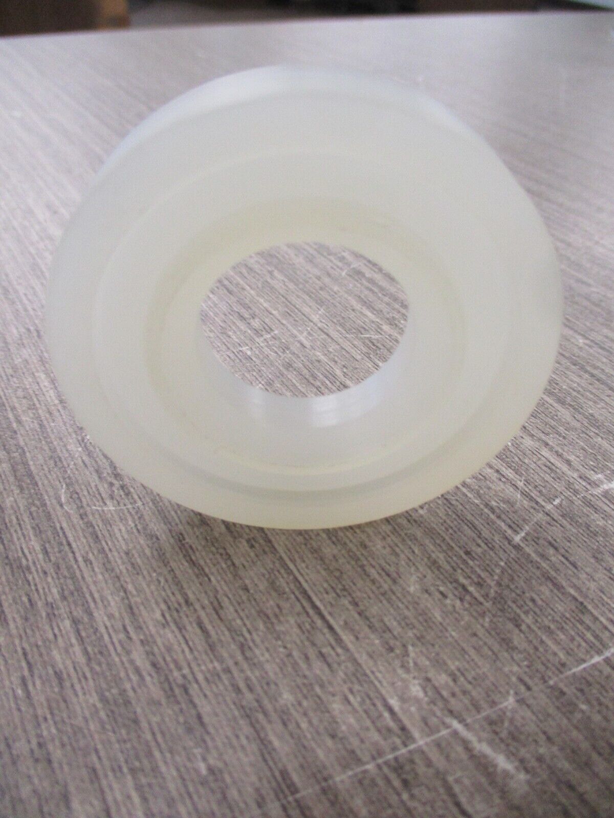 Ingersoll-Rand Aro Polypropylene Seat 94707-1-G New Surplus