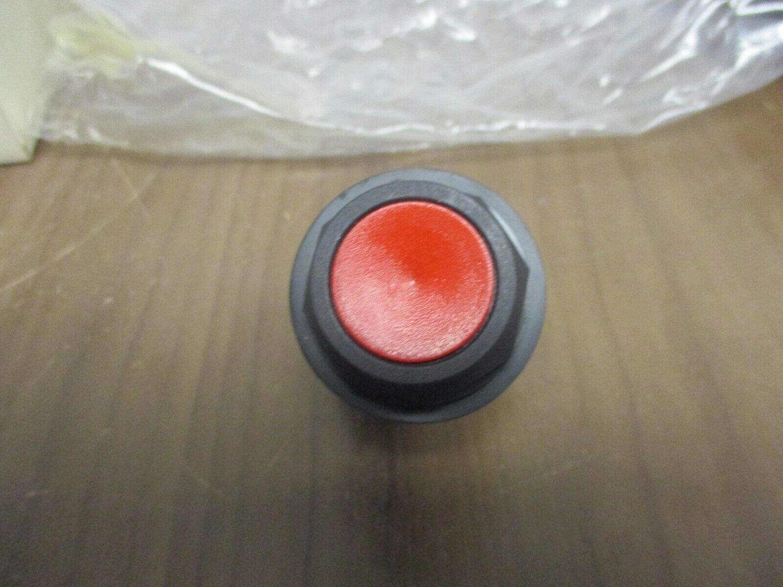 Westinghouse Corrosion Resistant Oil-Tite Flush Push Button PB2AARB1 Red Cap