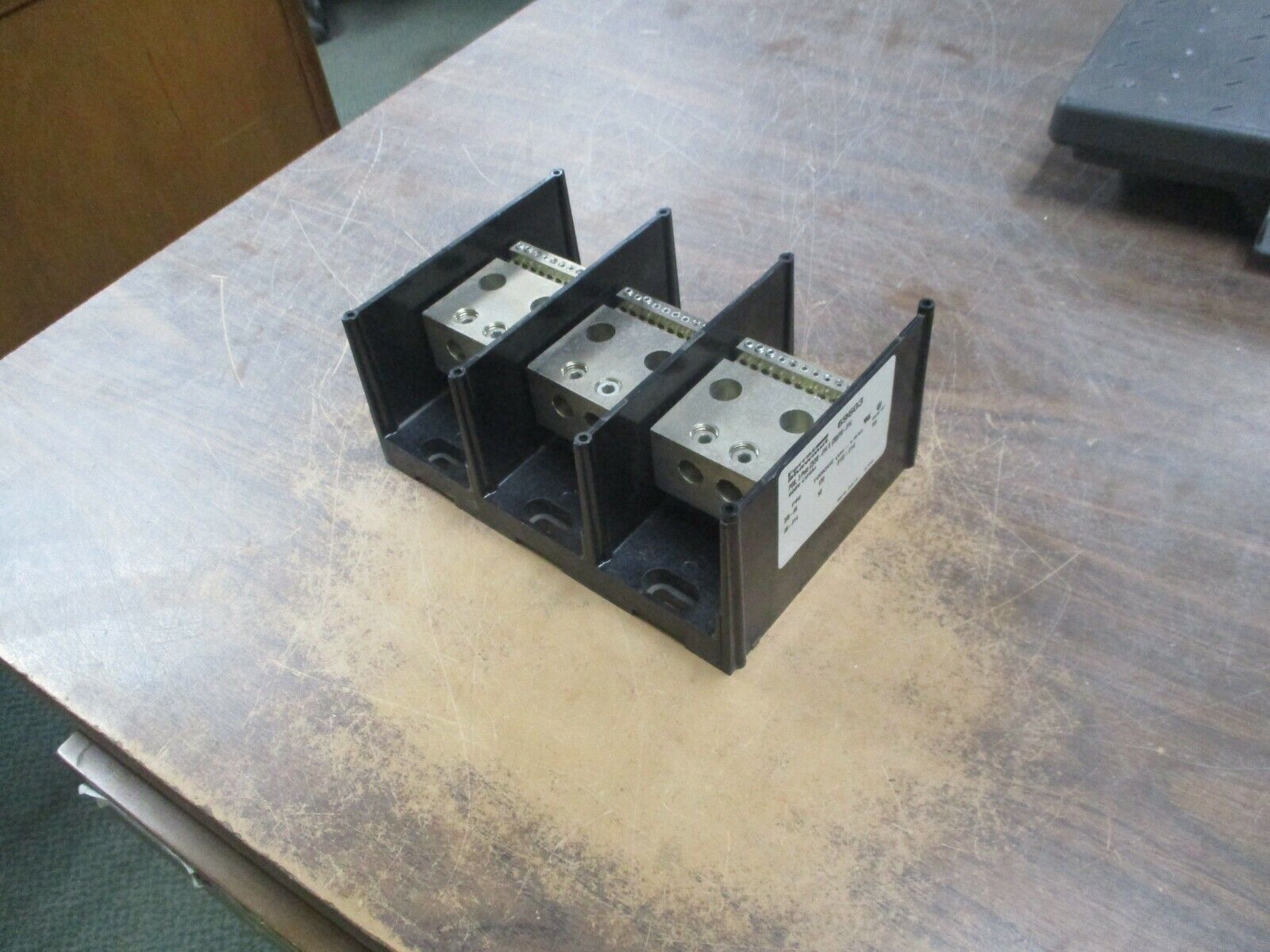 Ferraz Shawmut Power Distribution Block 69603 Line(2): 2/0-#14 Load(20):#10-#14