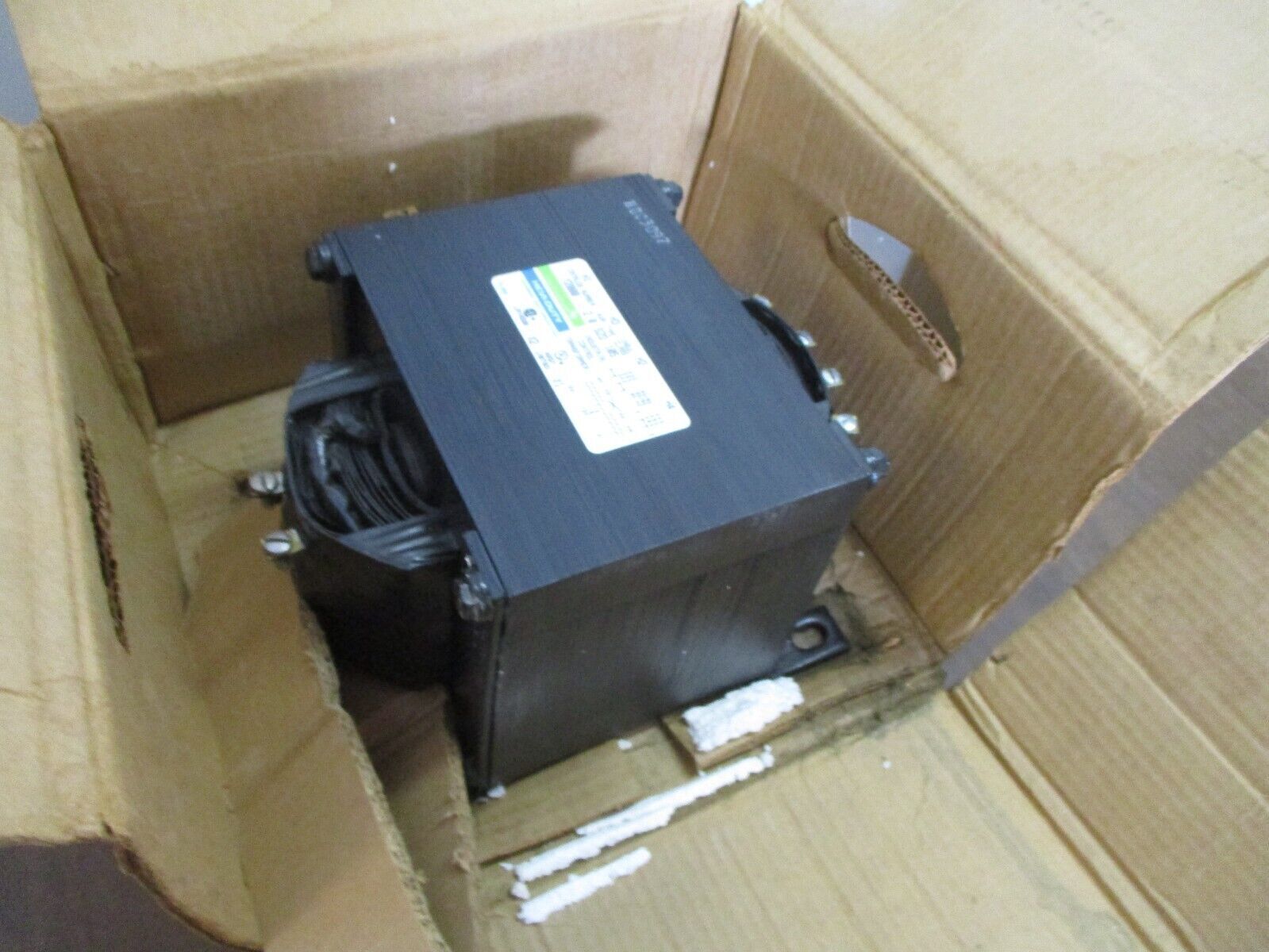 Hevi-Duty Transformer Y2000 2.0kVA Pri: 240/480V Sec: 120V 50/60Hz 1Ph