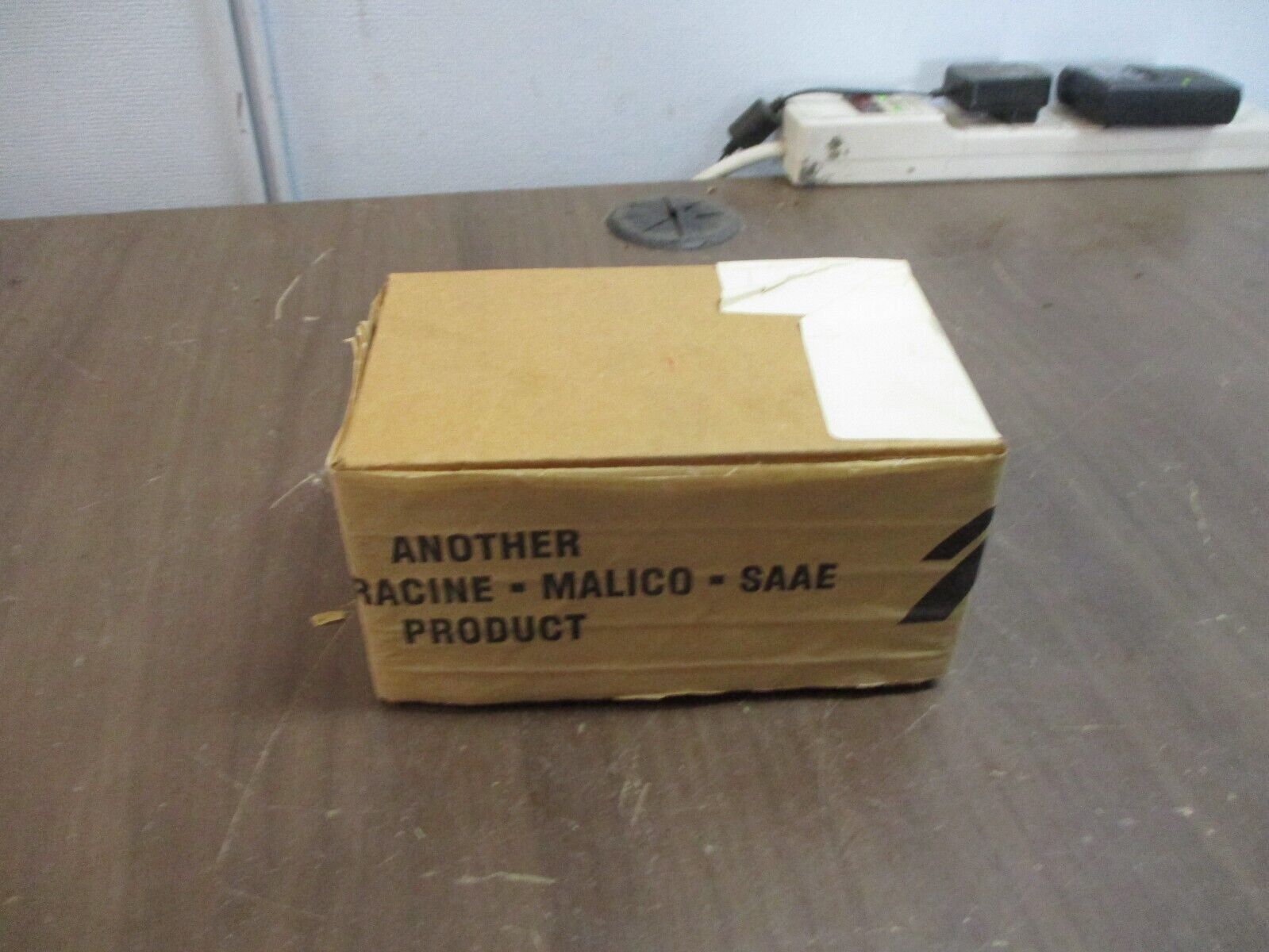 Burndy Versitap Mechanical Connector QPX2C2C *Box of 8* New Surplus