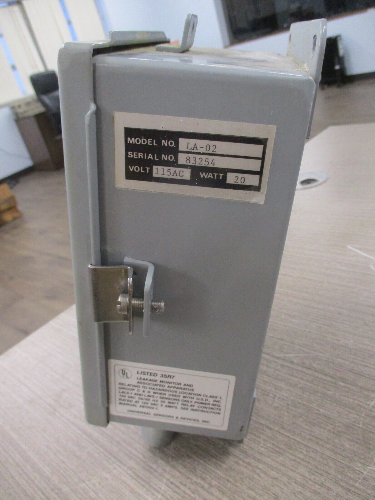 USD Leak Alert Alarm Panel LA-02 115VAC 20W Used