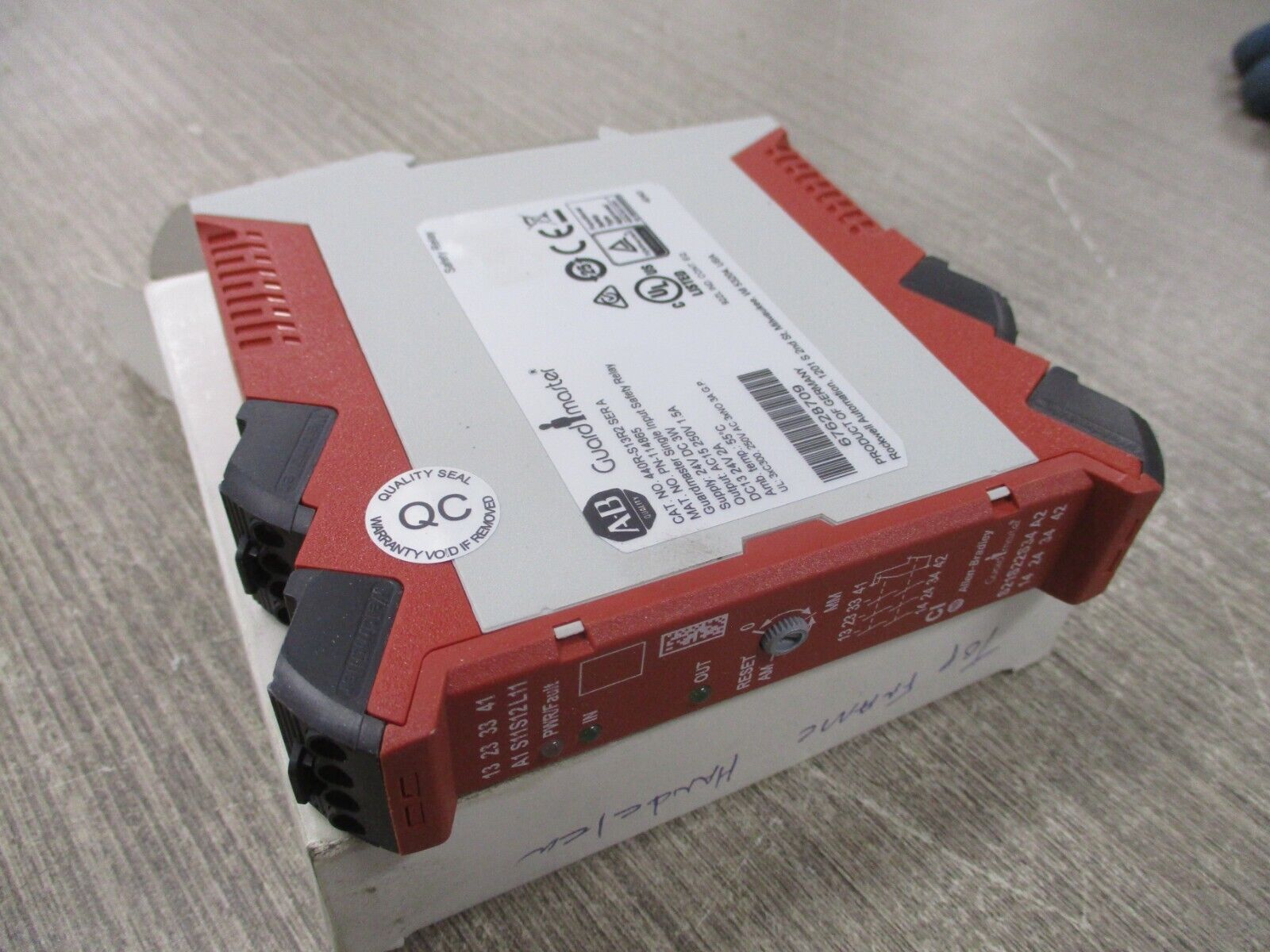 Allen-Bradley GuardMaster Safety Relay 440R-S13R2 Single Input New Surplus