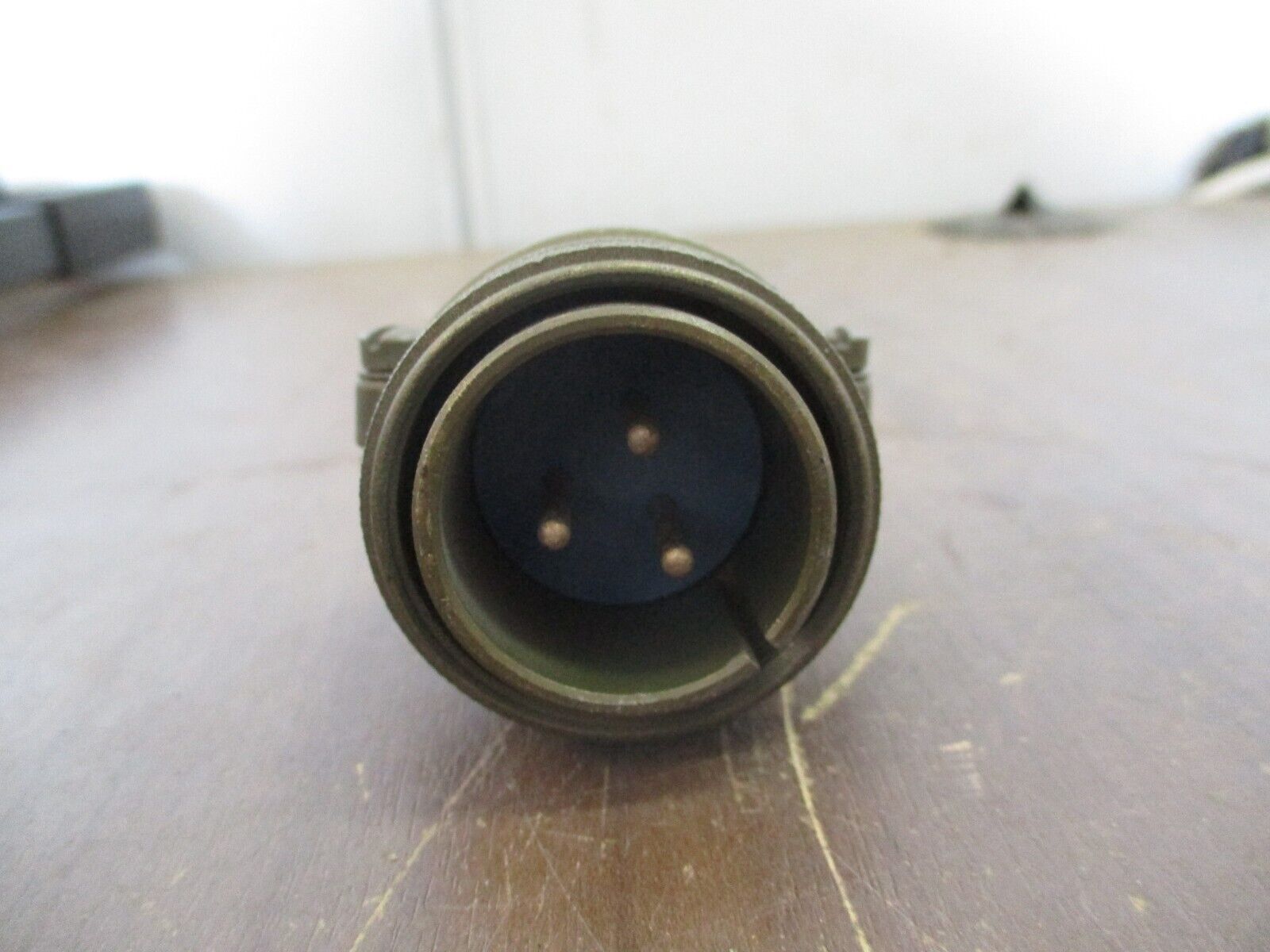 Amphenol Plug MS3106B22-9P 3-Pin Used