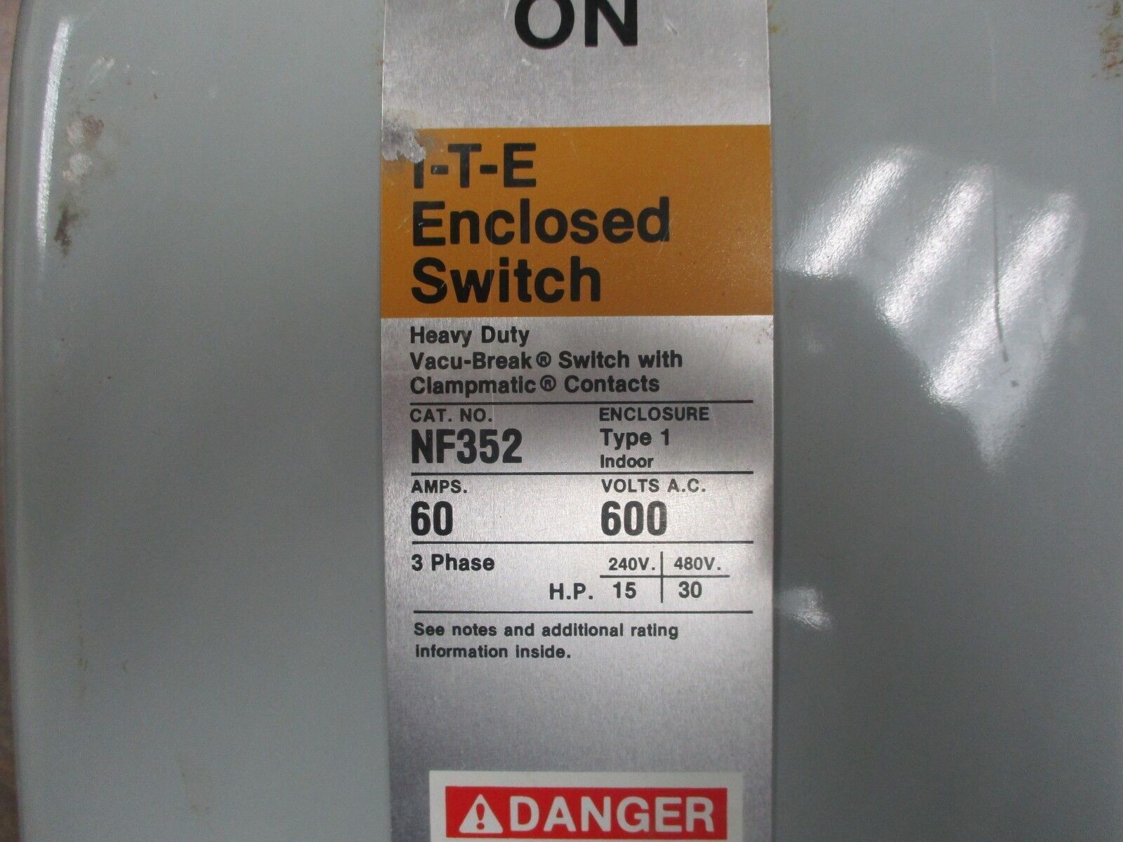 ITE Non-Fusible Safety Switch/Disconnect NF352 60A 600V 3Ph Type 1 Enclosure