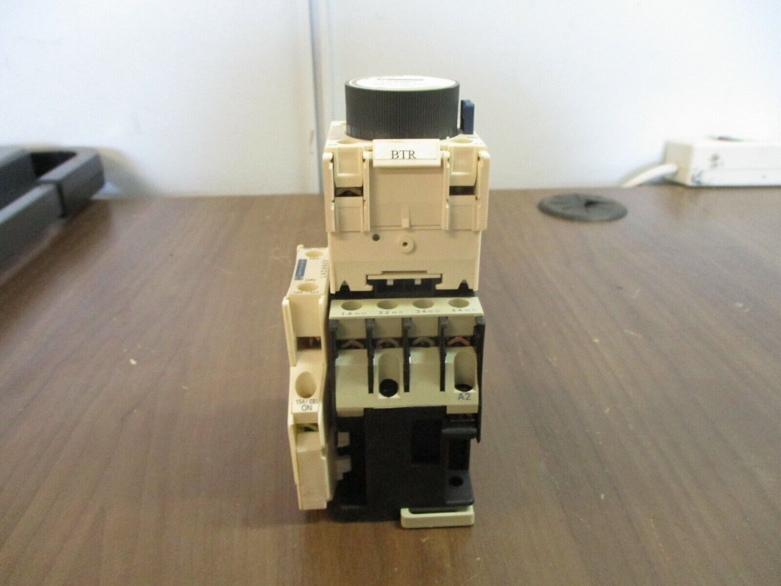 Telemecanique Timing Relay LA3 DR4 Off Delay: 10-180 Sec 120V Coil Used