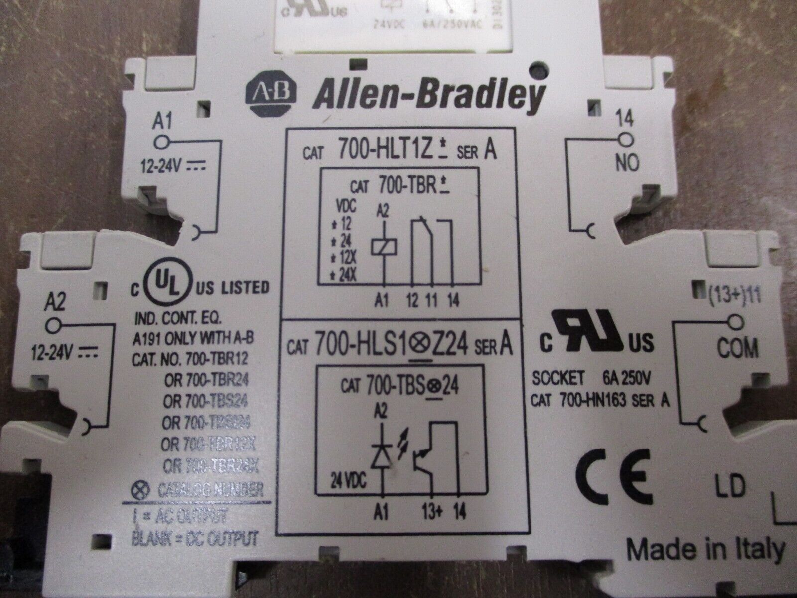 Allen-Bradley Relay 700-TBR24 Ser. A 24VDC w/ 700-HLT1 Base Used
