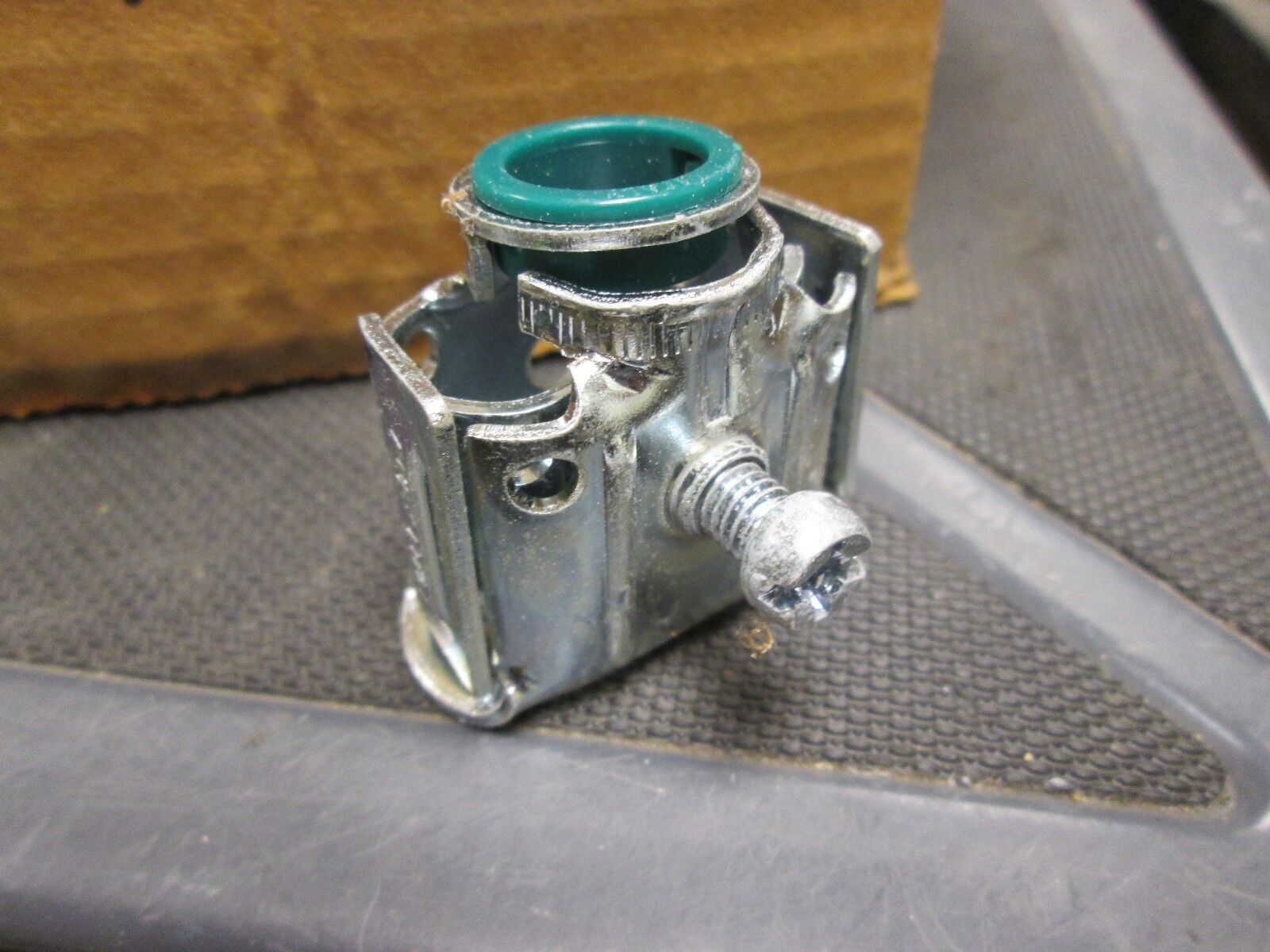 Bridgeport Twin Connector 580-MC *Box of 25* Size 3/8" New Surplus