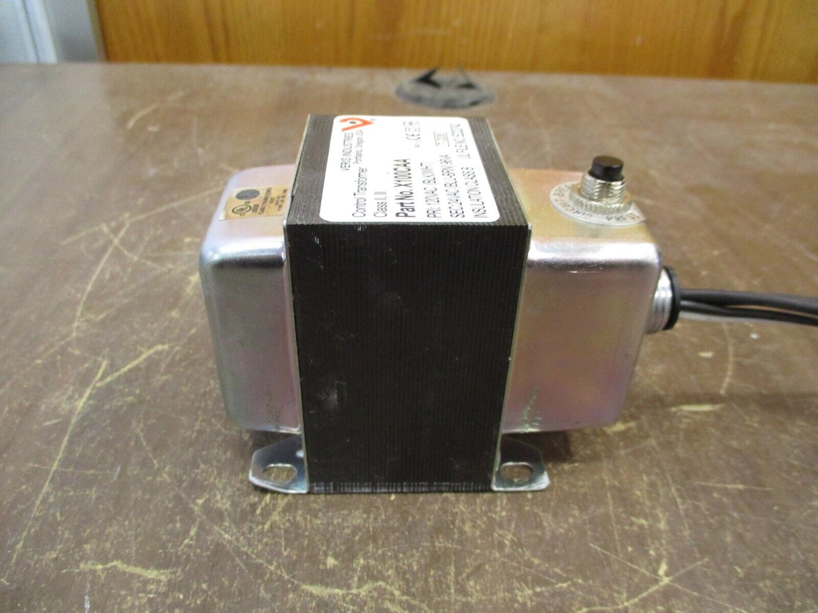 Veris Control Transformer X100CAA Pri: 120VAC Sec: 24VAC 96VA Used