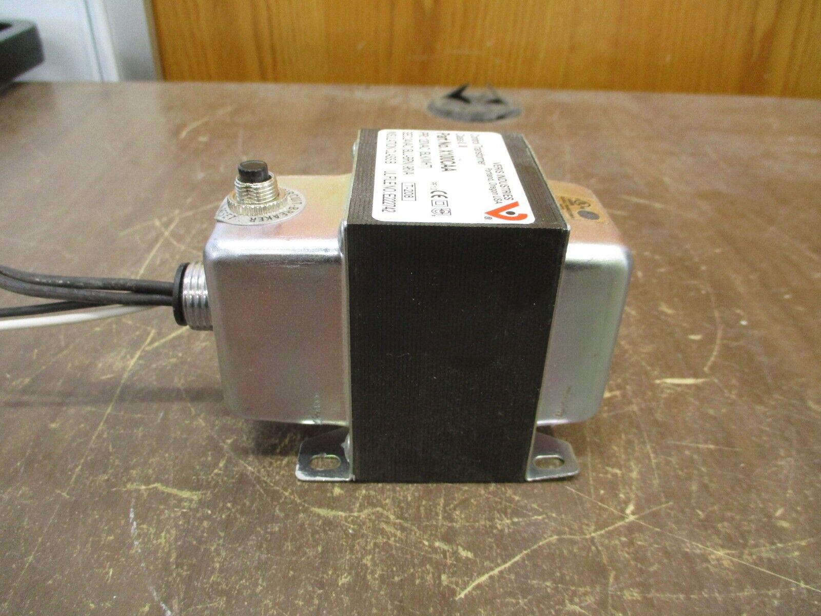 Veris Control Transformer X100CAA Pri: 120VAC Sec: 24VAC 96VA Used