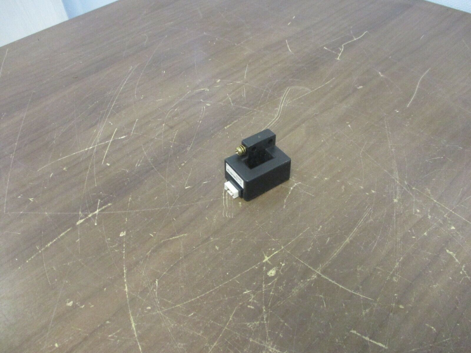Yaskawa Current Sensor HC-TN085V4B15A Used