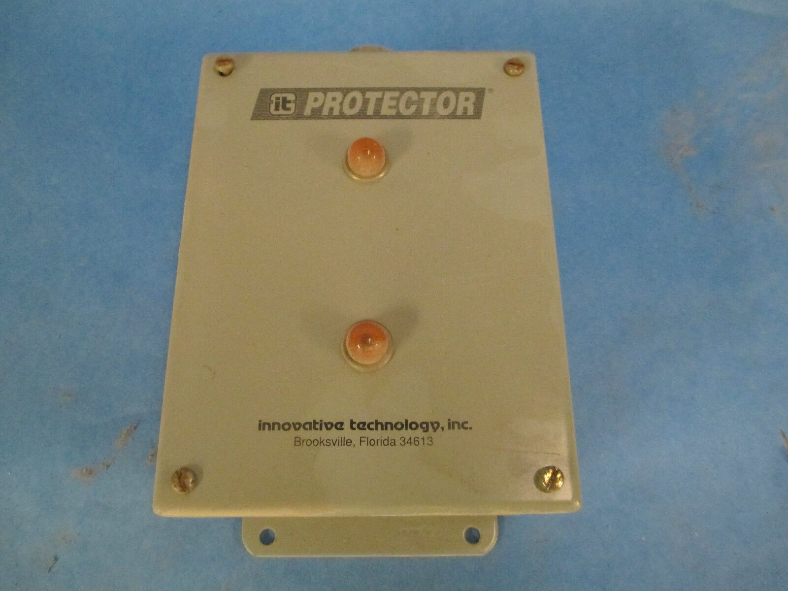Protector Transient Voltage Surge Suppressor P-480 NN, 3W 3PH