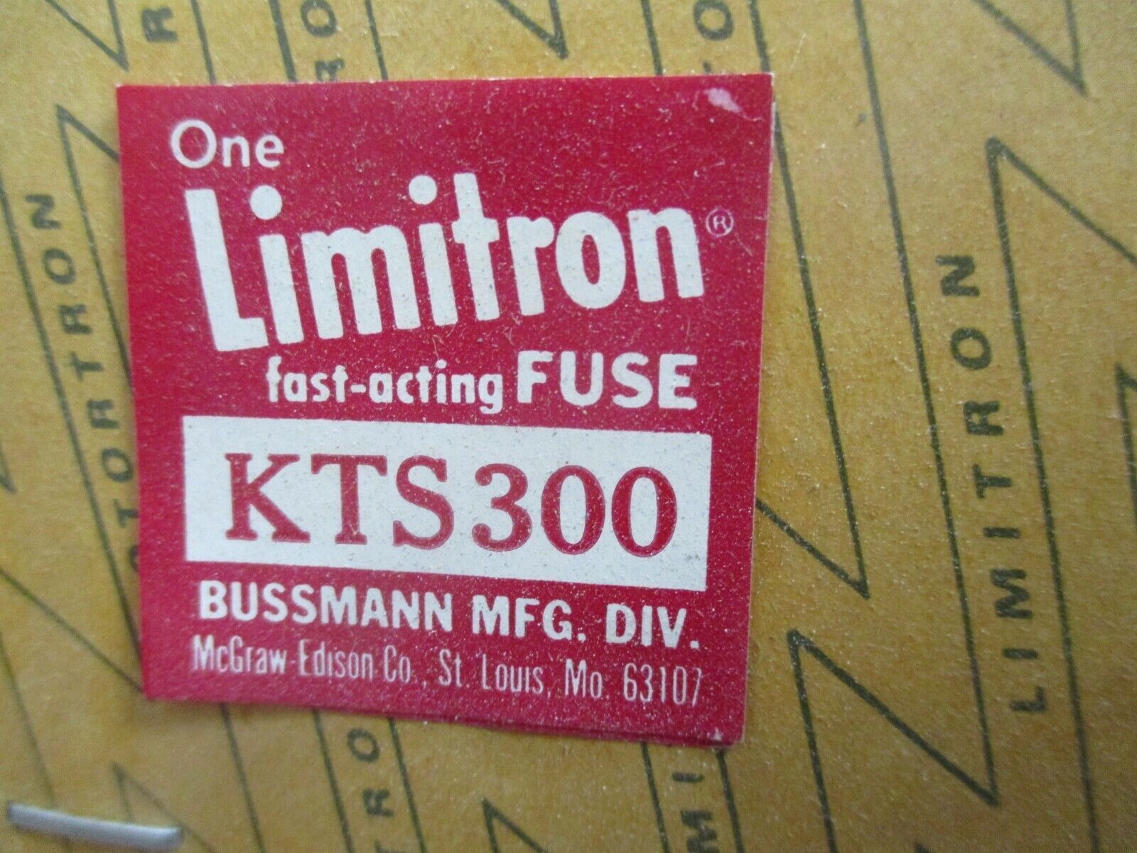 Bussmann Limitron Fuse KTS 300 300A 600V New Surplus