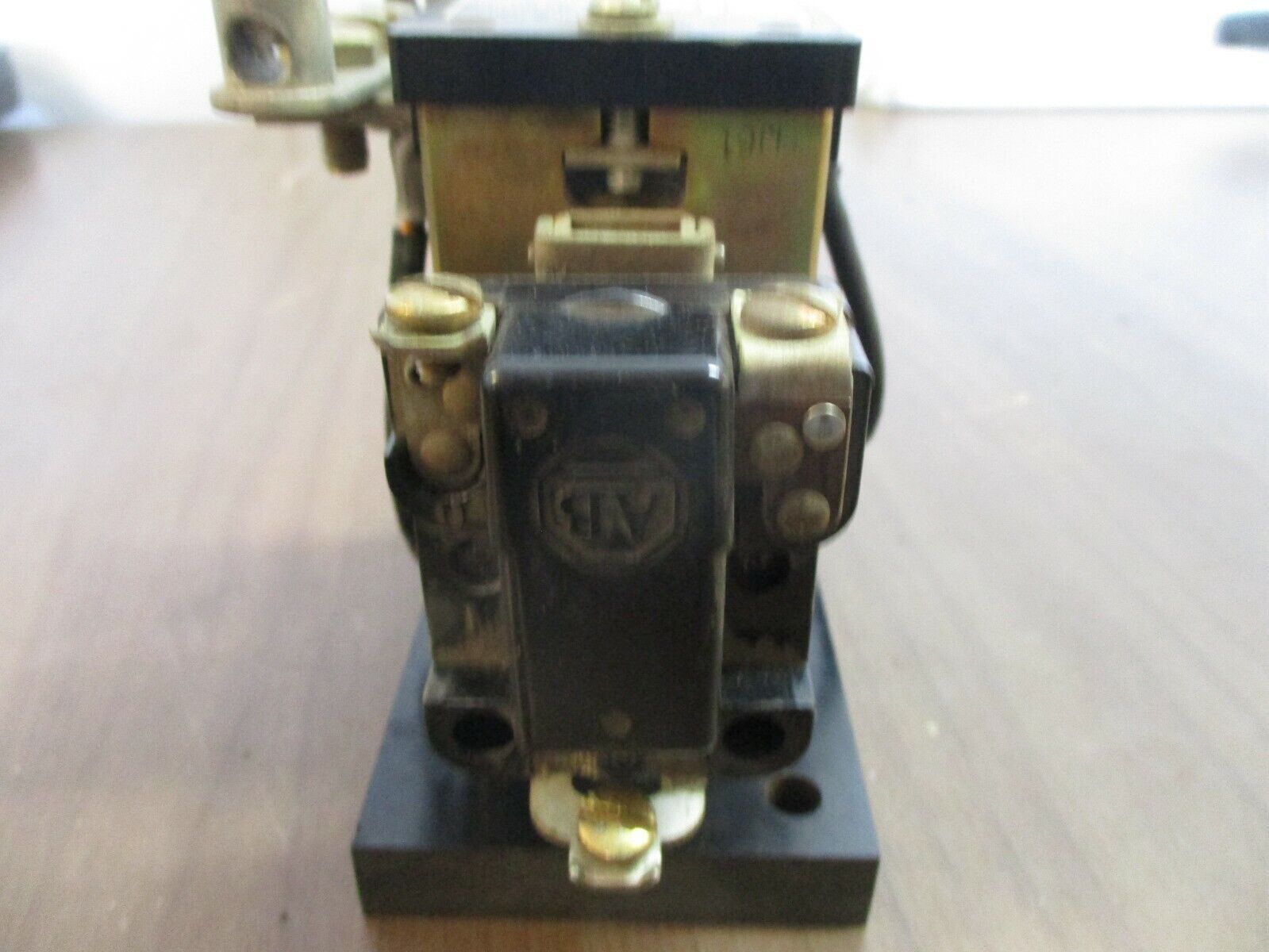 Allen-Bradley Instantaneous Current Relay 809A2 Ser. A 3A Continuous 600V Used