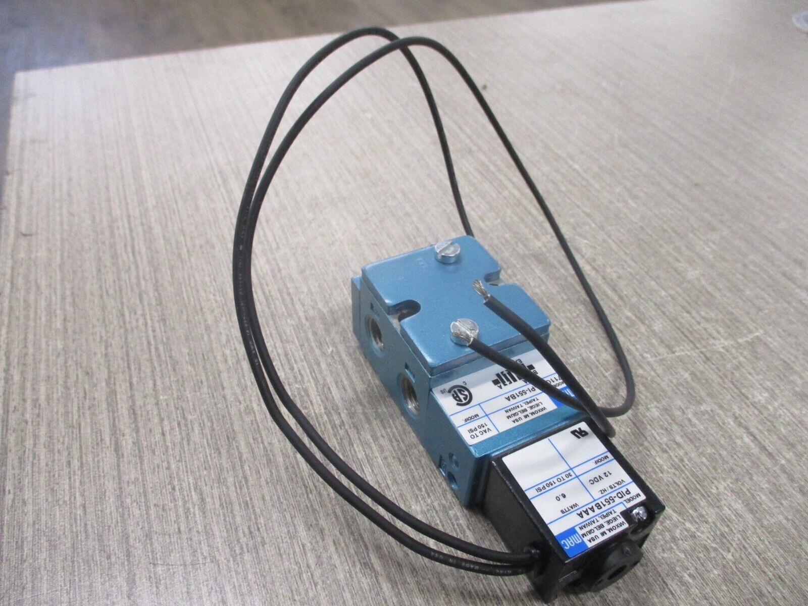 MAC Solenoid Valve 711C-12-PI-551BA New Surplus