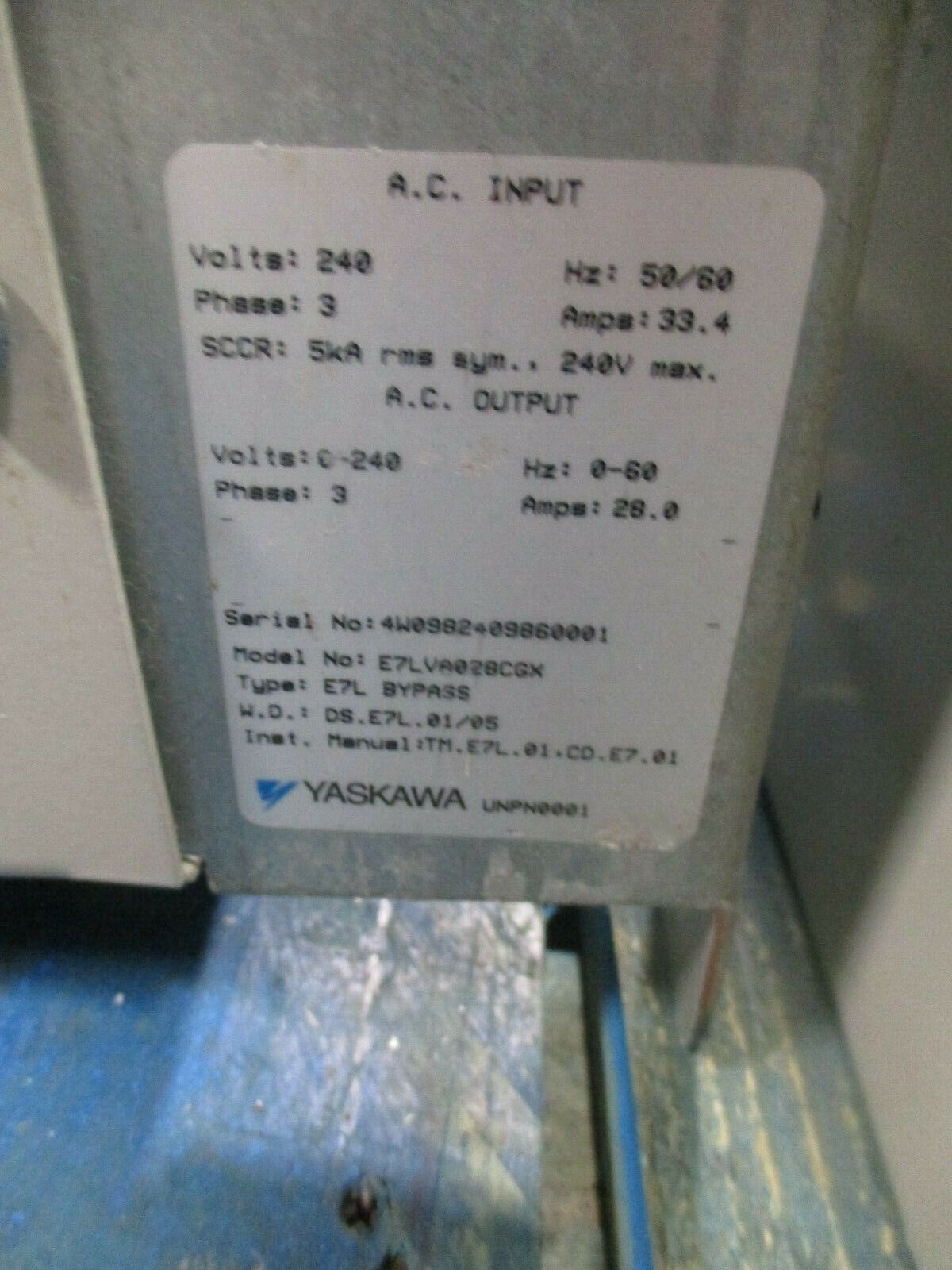 Yaskawa E7 AC Drive w/ Bypass E7LVA028CGX 15HP 3Ph 240V Used
