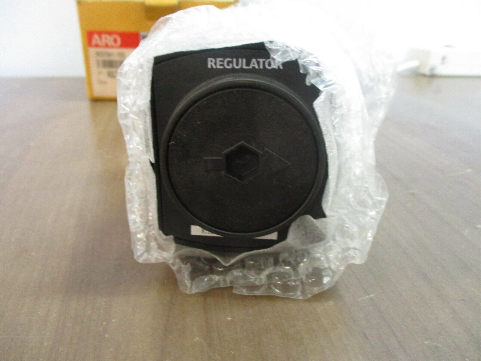 Ingersoll Rand Aro Regulator R37341-100 5-125 PSIG New Surplus