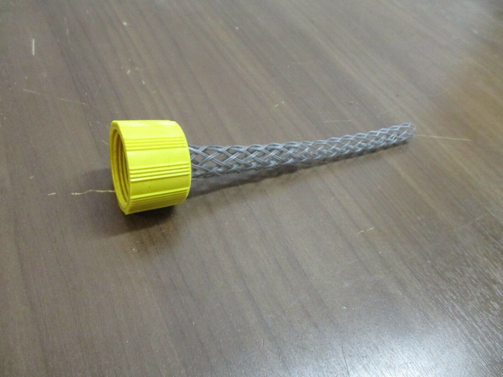 Daniel Woodhead Strain Relief Grip 5635NM Non-Metallic *No Bag* New Surplus