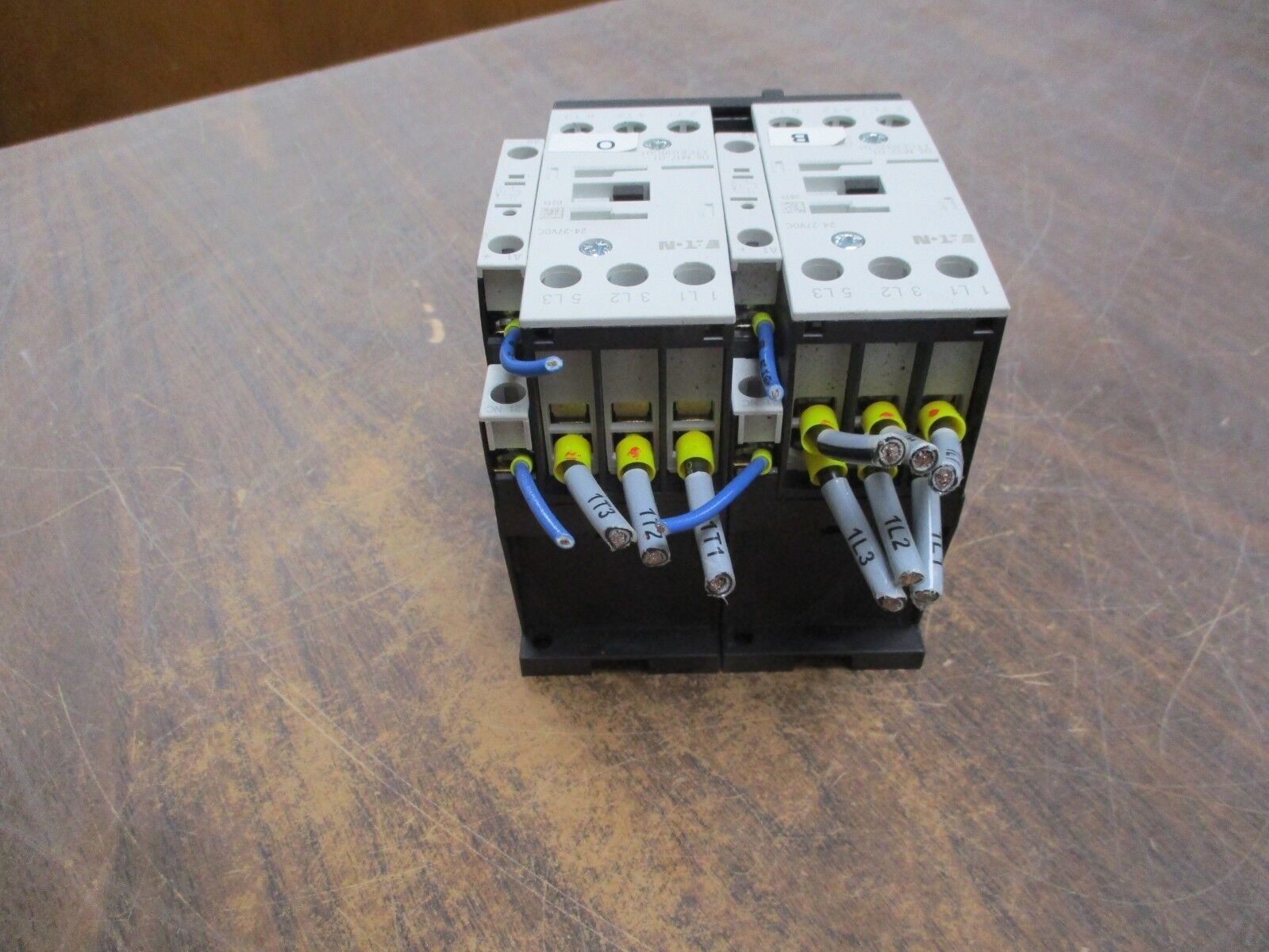 Eaton 2 Speed Contactor DIL M32-01 XTCE032C01 / DIL M17-01 XTCE018C01 600V Used