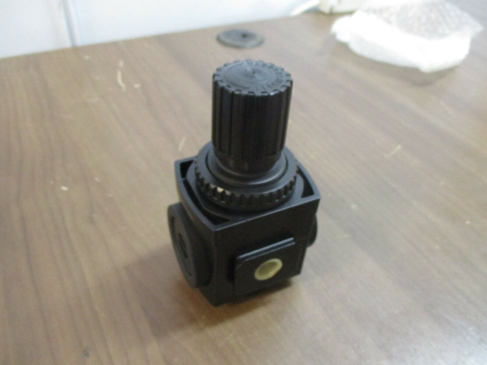 Ingersoll Rand Aro Regulator R37331-100 5-125 PSIG *No Box* New Surplus