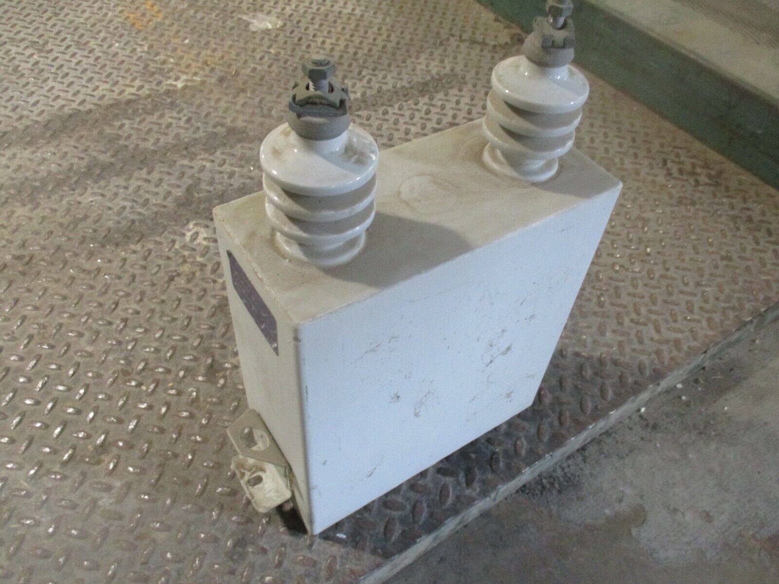 Westinghouse Film-Var Capacitor 1N05150A02G 150KVAC 2400V 1PH 60Hz 75KV BIL Used