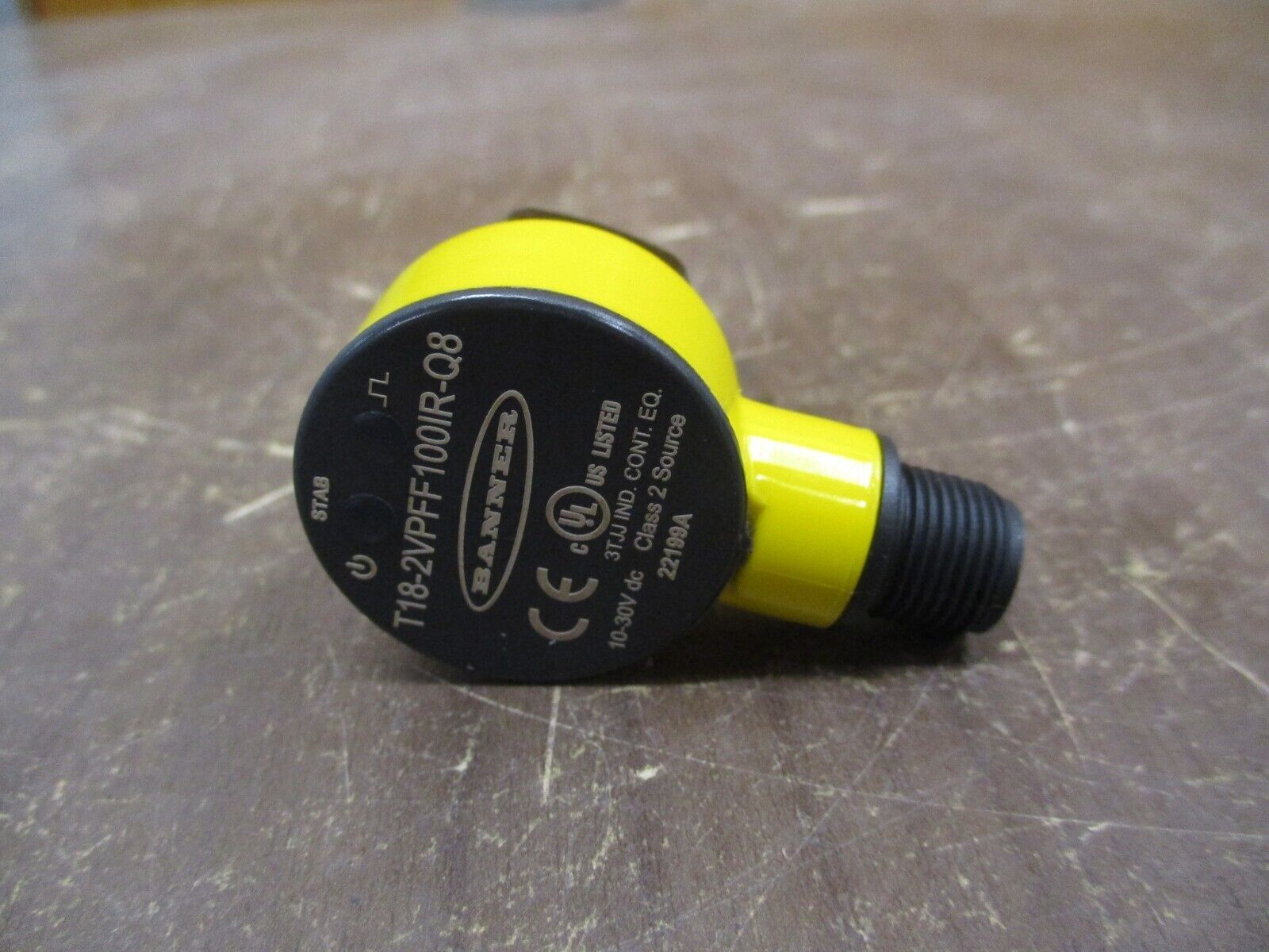 Banner Photoelectric Sensor T18-2VPFF100IR-Q8 10-30VDC New Surplus