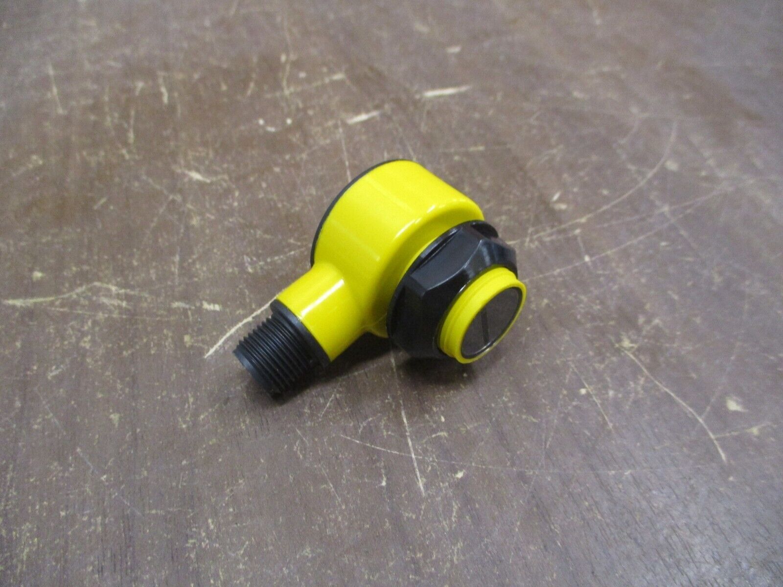 Banner Photoelectric Sensor T18-2VPFF100IR-Q8 10-30VDC New Surplus